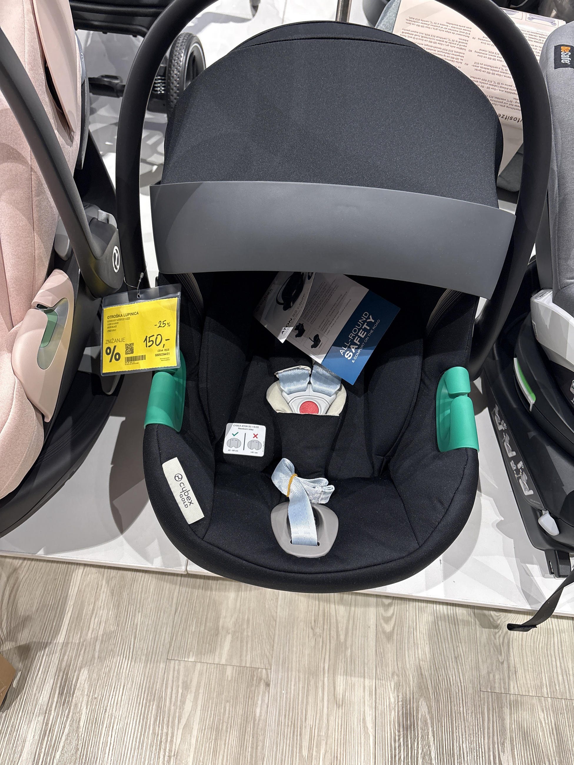 Otroska lupinica aton s2 i size črne barve - Cybex