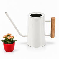 GIESSKANNE Weiß Metall Holzgriff 1 l - Weiß, Holz/Metall (11/17.5/27cm) - Relaxdays