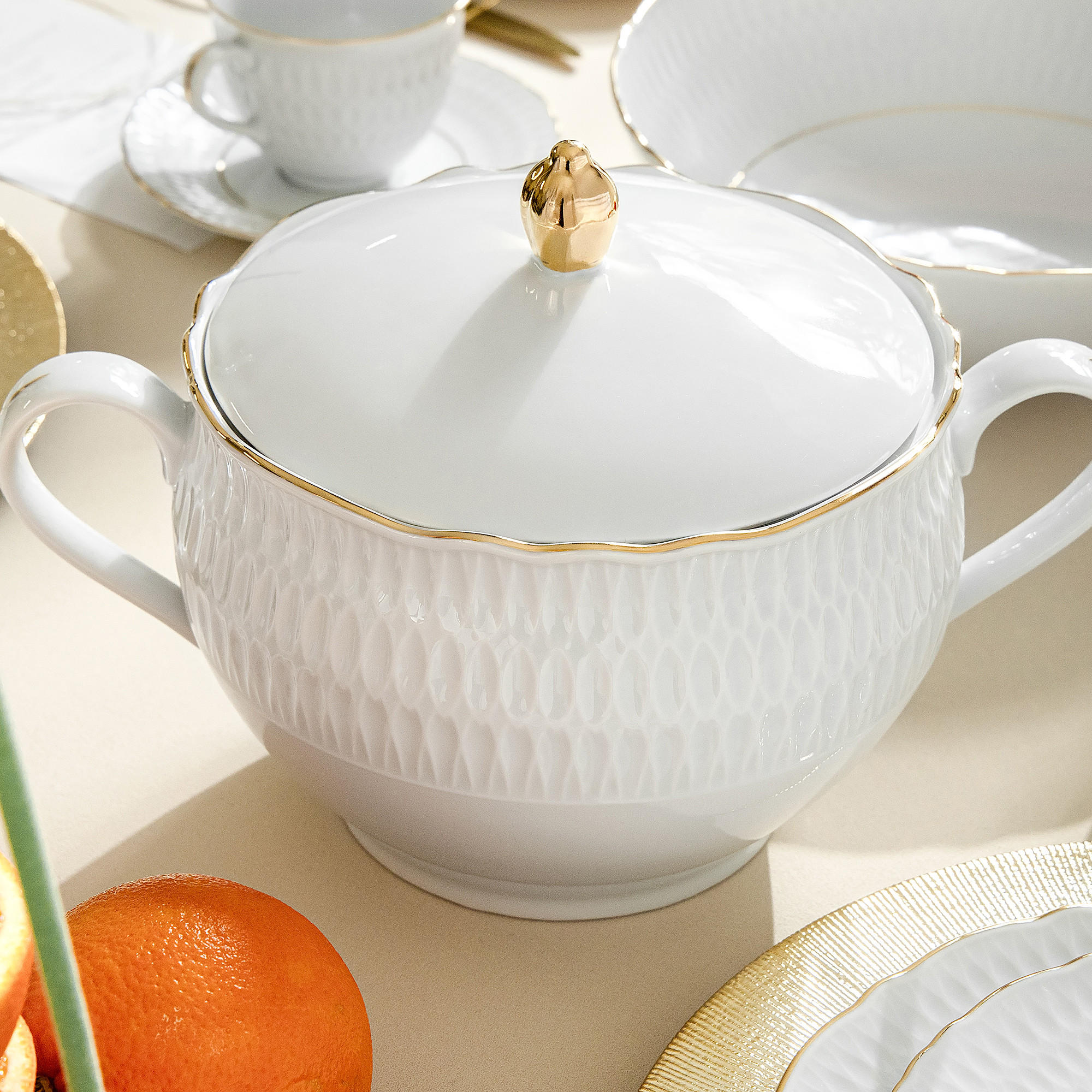 SUPPENTERRINE CMIELOW SOFIA GOLD aus Porzellan - Weiß, Keramik (30/30/21cm) - KONSIMO®