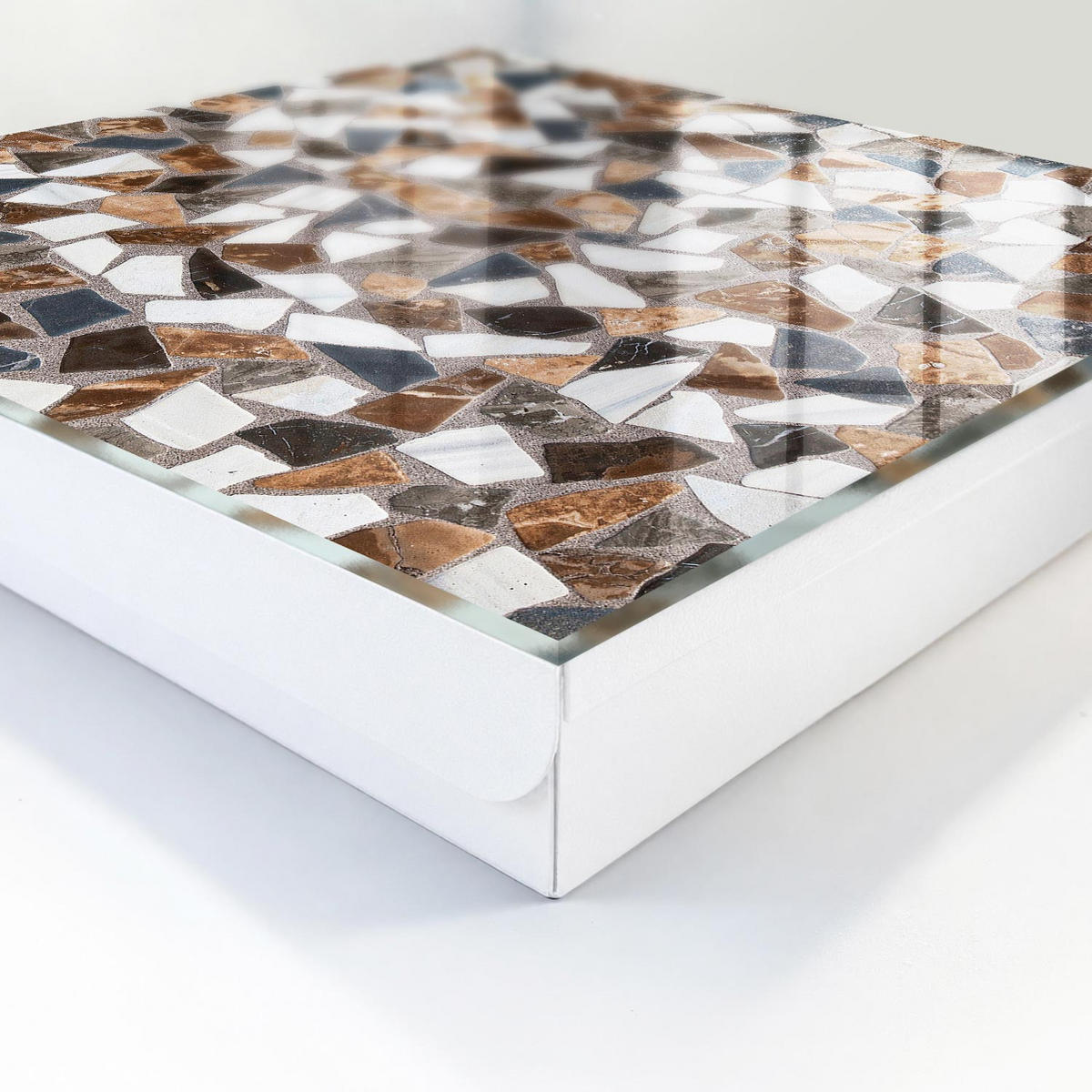 SCHLÜSSELBOX Weiß 30x30 cm – Türöffnung nach rechts - Geometrisches Mosaik - Braun, Metall (30/30/5cm) - TULUP