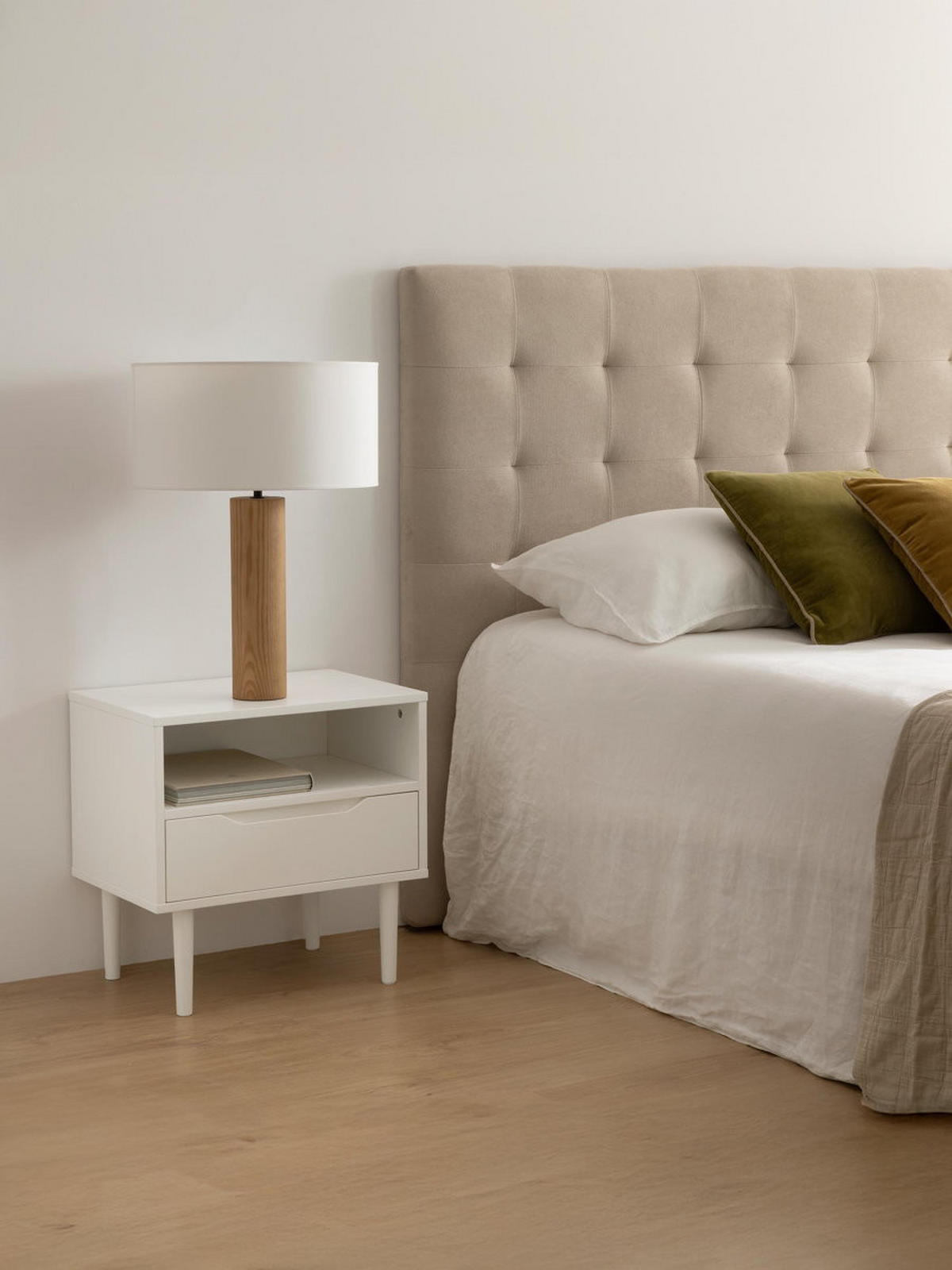 NACHTTISCH Enola Weiß 50 cm x 50 cm - Weiß, Holzwerkstoff (50/50/35cm) - Kenay Home