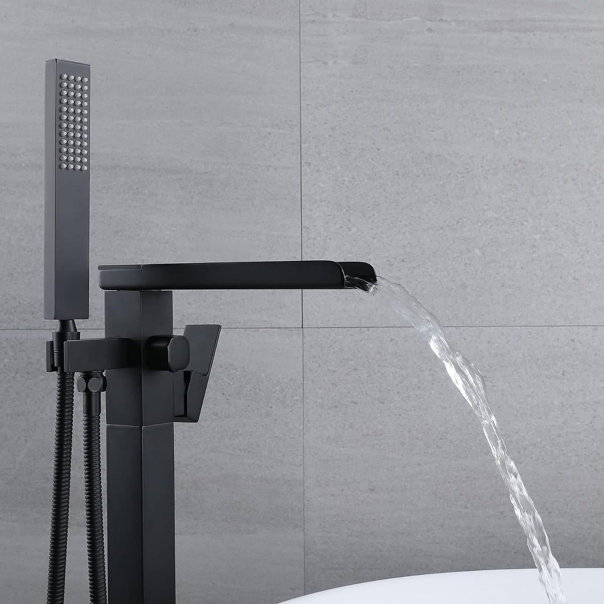 BADEWANNENARMATUR freistehend mit Wasserfallauslauf und Handbrause, schwarzer Griff, Innenanschluss - Schwarz, Metall (15/105/25cm) - TVTIUO