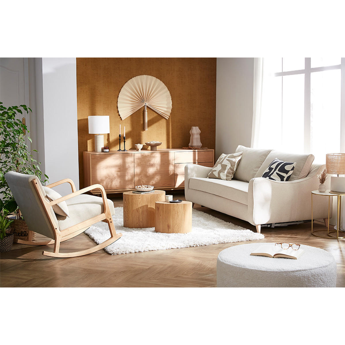 SCHAUKELSTUHL Stoff Samteffekt Beige Helles Holz DERRY - Beige, Textil (95/75.5/65cm) - Miliboo