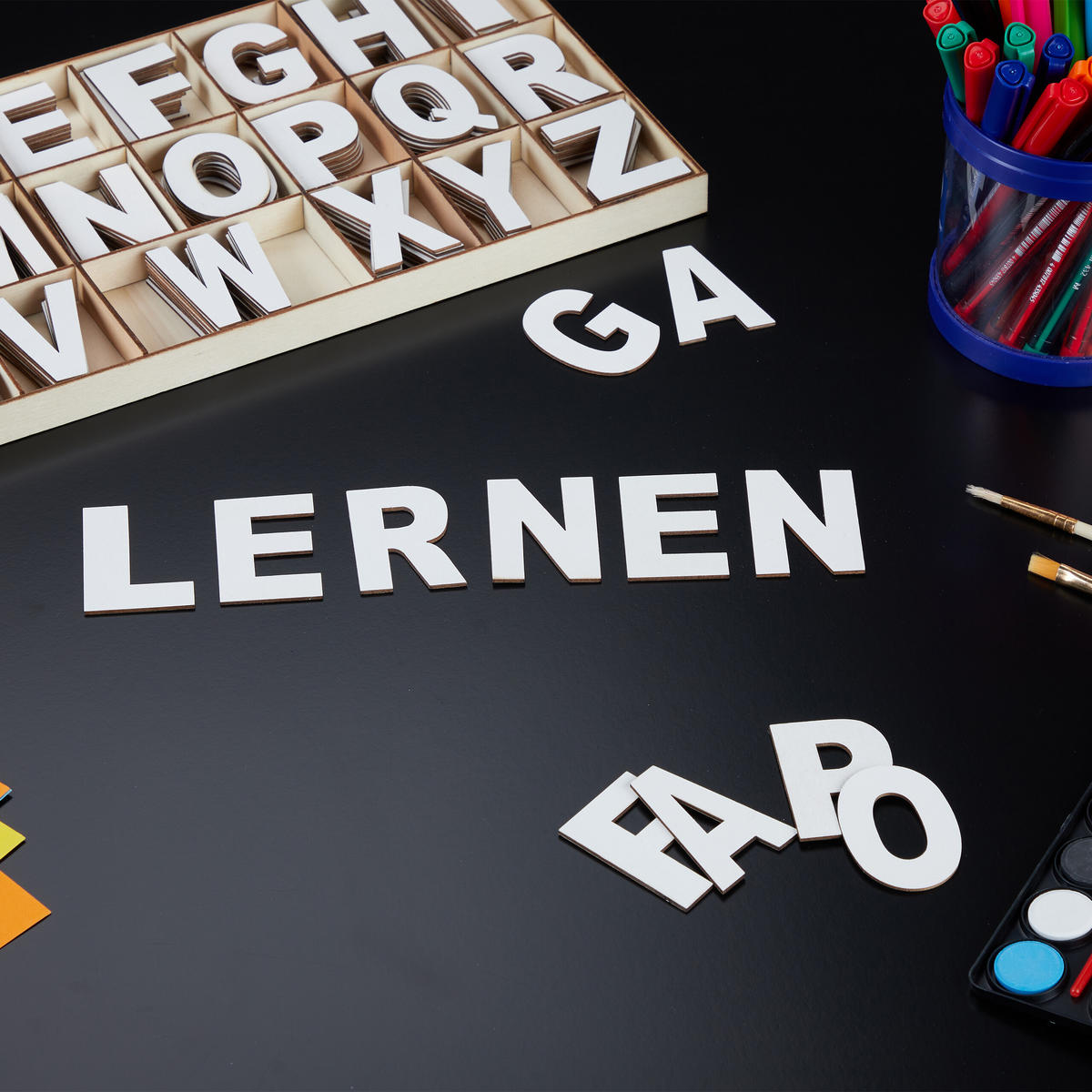 208-TLG.HOLZBUCHSTABEN-SET - Weiß, Holz (41/2/18cm) - Relaxdays