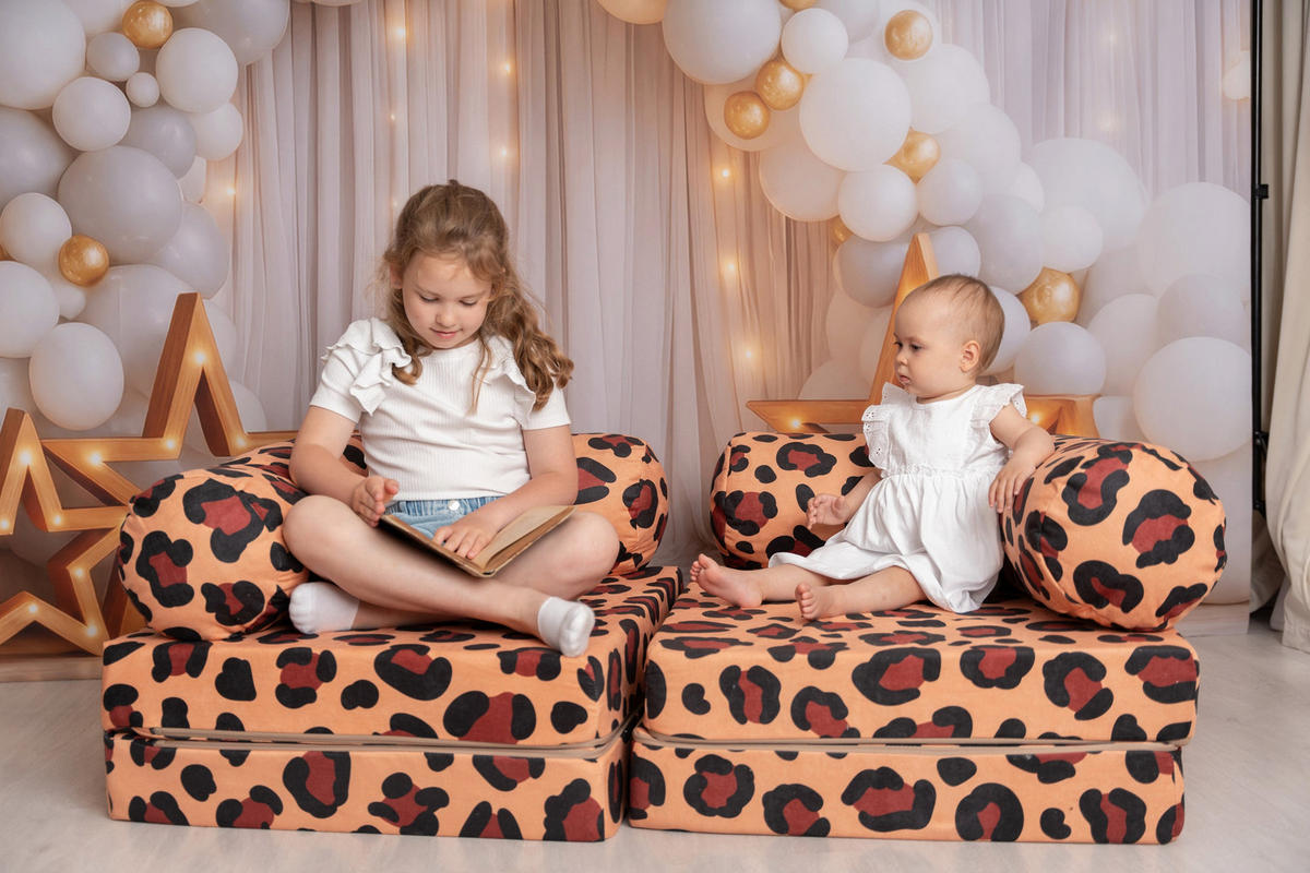 MODULARES Kindersofa Leopard – weiches Spielsofa zum Spielen und Entspannen - Schwarz, Textil (142/25/71cm) - Bees & Blooms