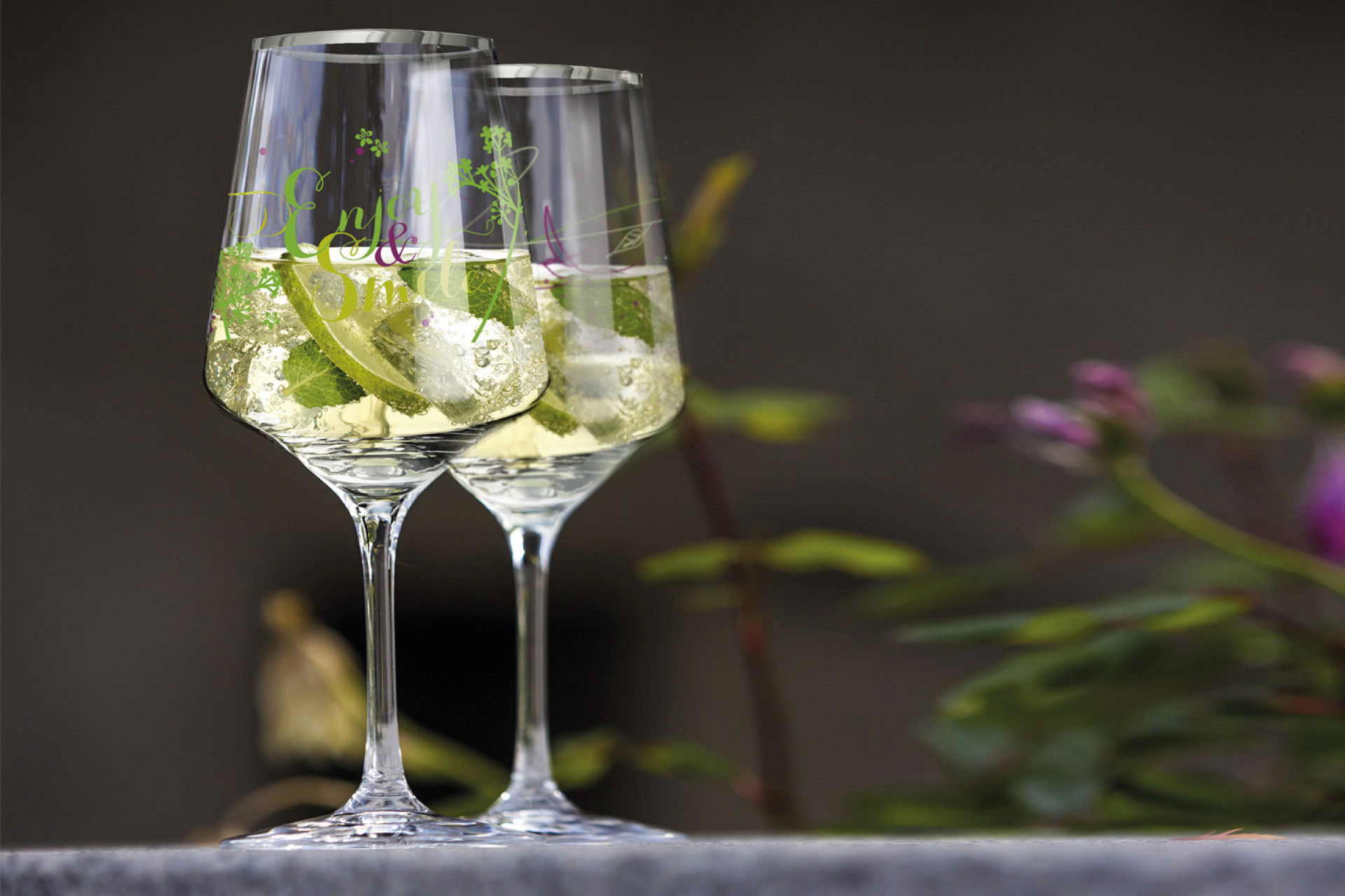 Cocktailglas mit Hugo