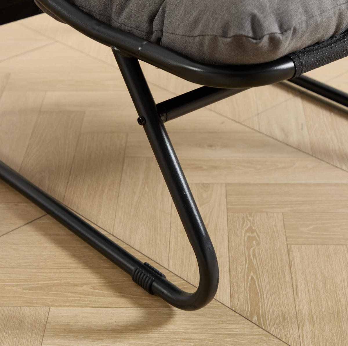 ZAHRADNÍ relaxační křeslo s podnožkou 65/78/86 cm šedočerné z oceli s polštářem - šedá, kov (66/14/82cm) - OKWISH