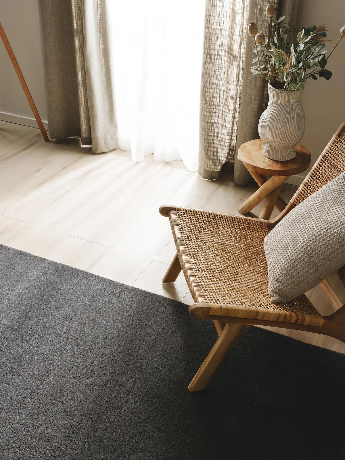 VOLNENA preproga Bent Antracit 250x350 cm - antracit, tekstil/naravni materiali (250/350cm) - benuta Nest