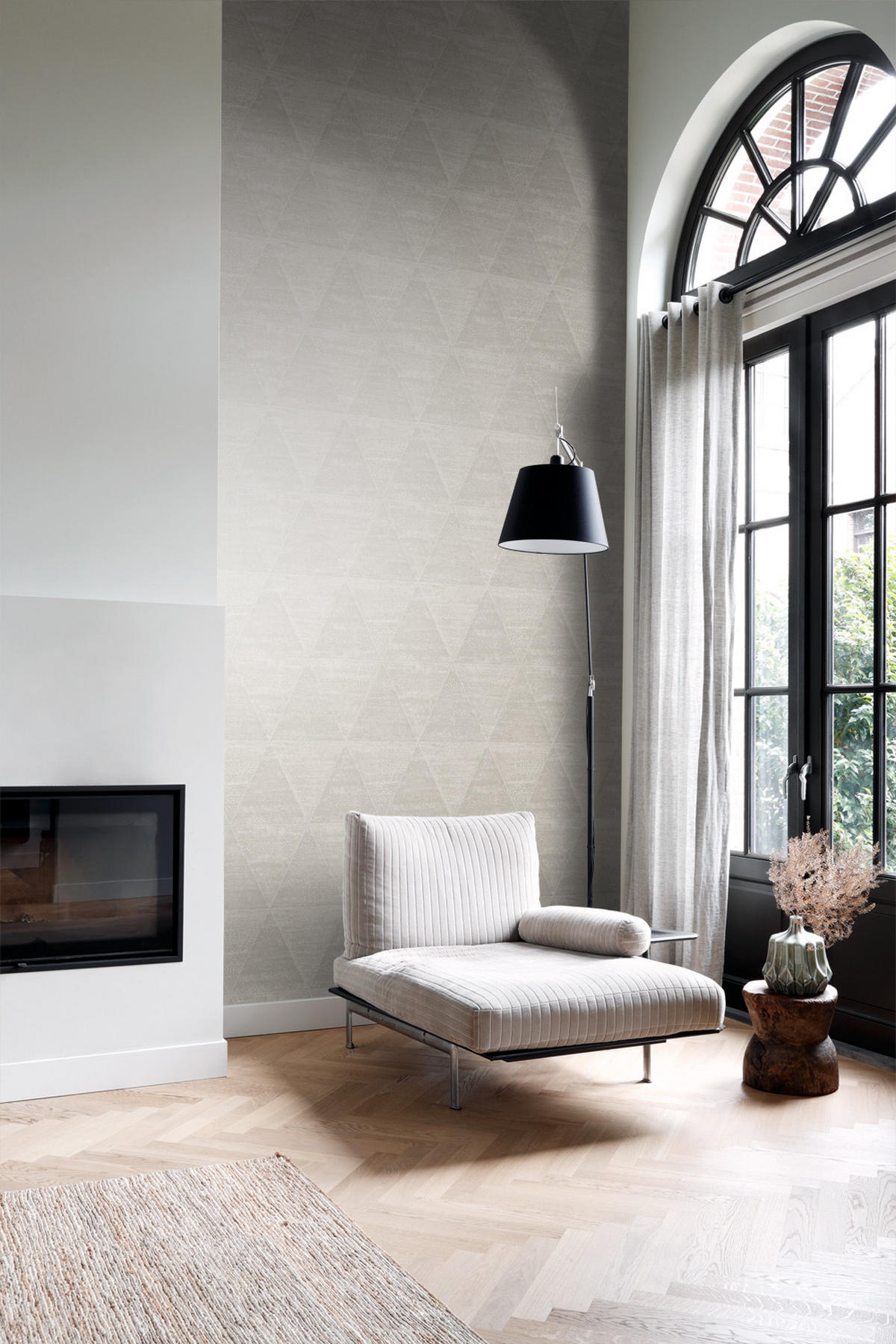 TAPETE verwitterte Metalldreiecke 53 cm x 10.05 m - Beige, Papier (53/1000cm) - Origin Wallcoverings