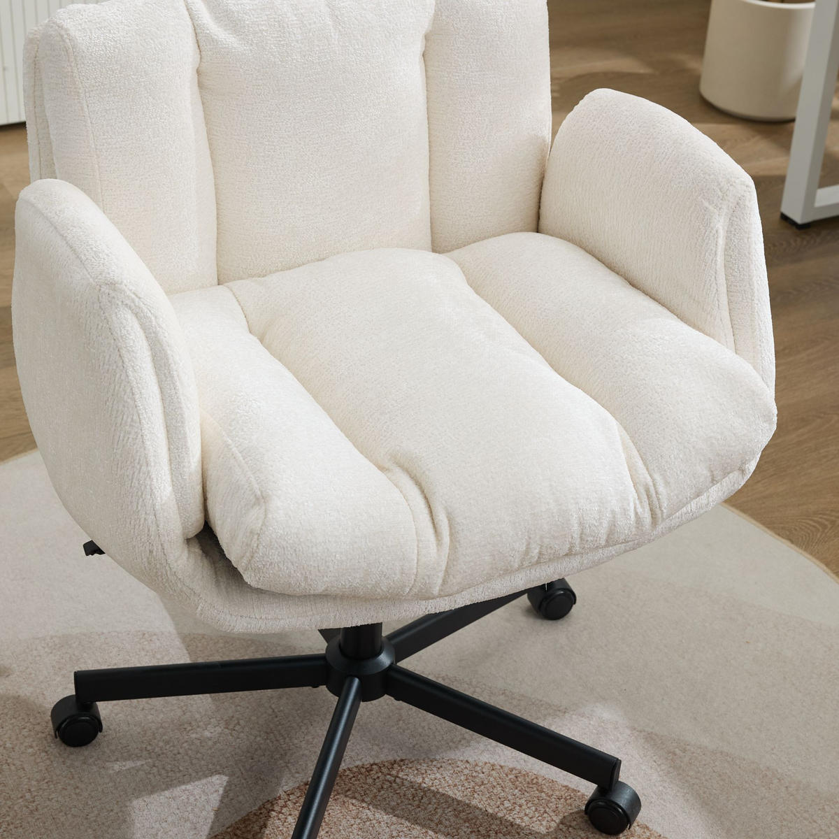 BÜROSTUHL Beige Drehbar Höhenverstellbar - Beige, Metall (57.5/92.5/60cm) - PANGIVO