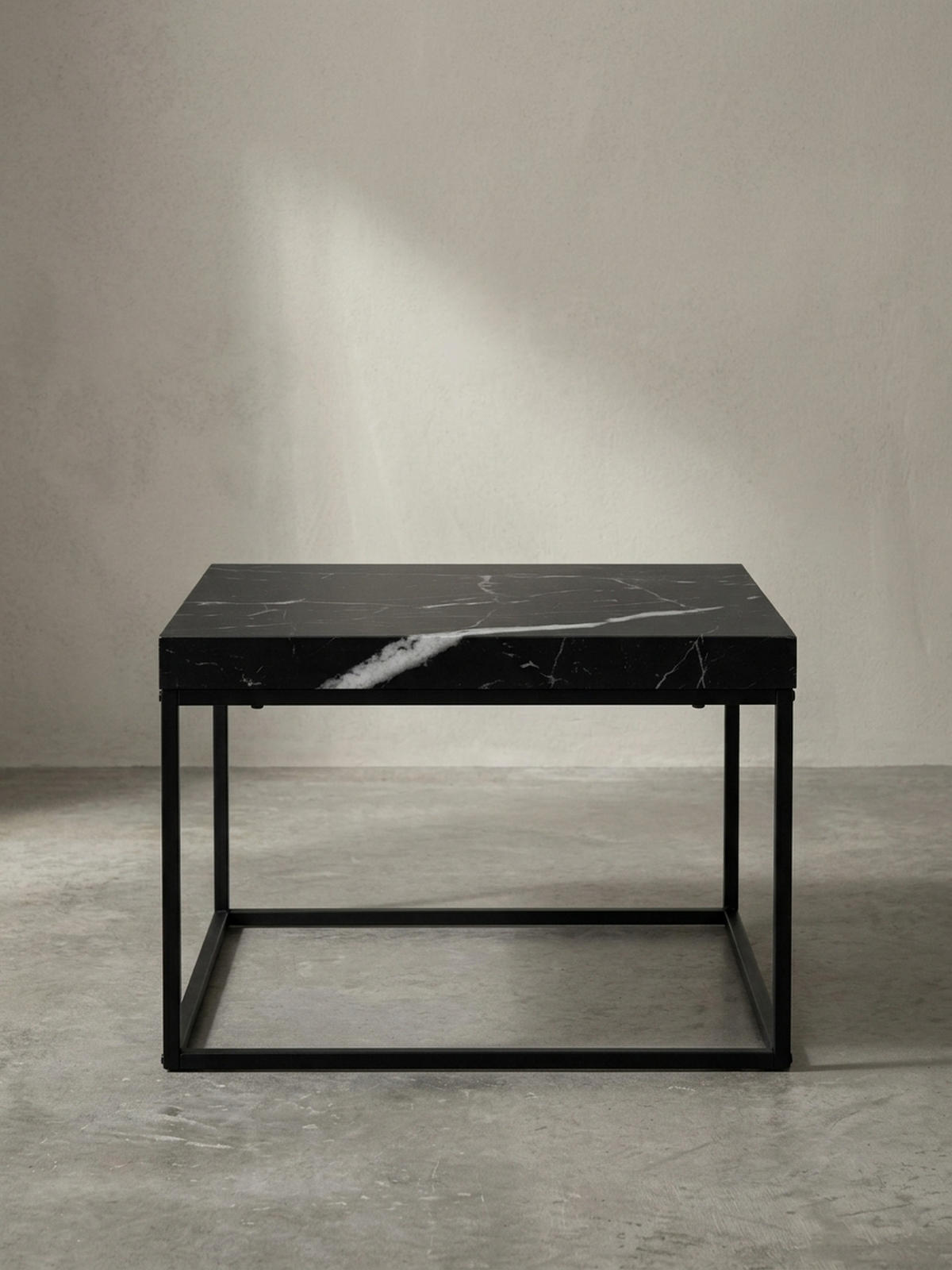 COUCHTISCH in Stein-Optik mit Metallbeinen im modernen Design, Schwarz 60x60x38 cm - Schwarz, Holzwerkstoff/Metall (60/60/38cm) - KADIMA DESIGN