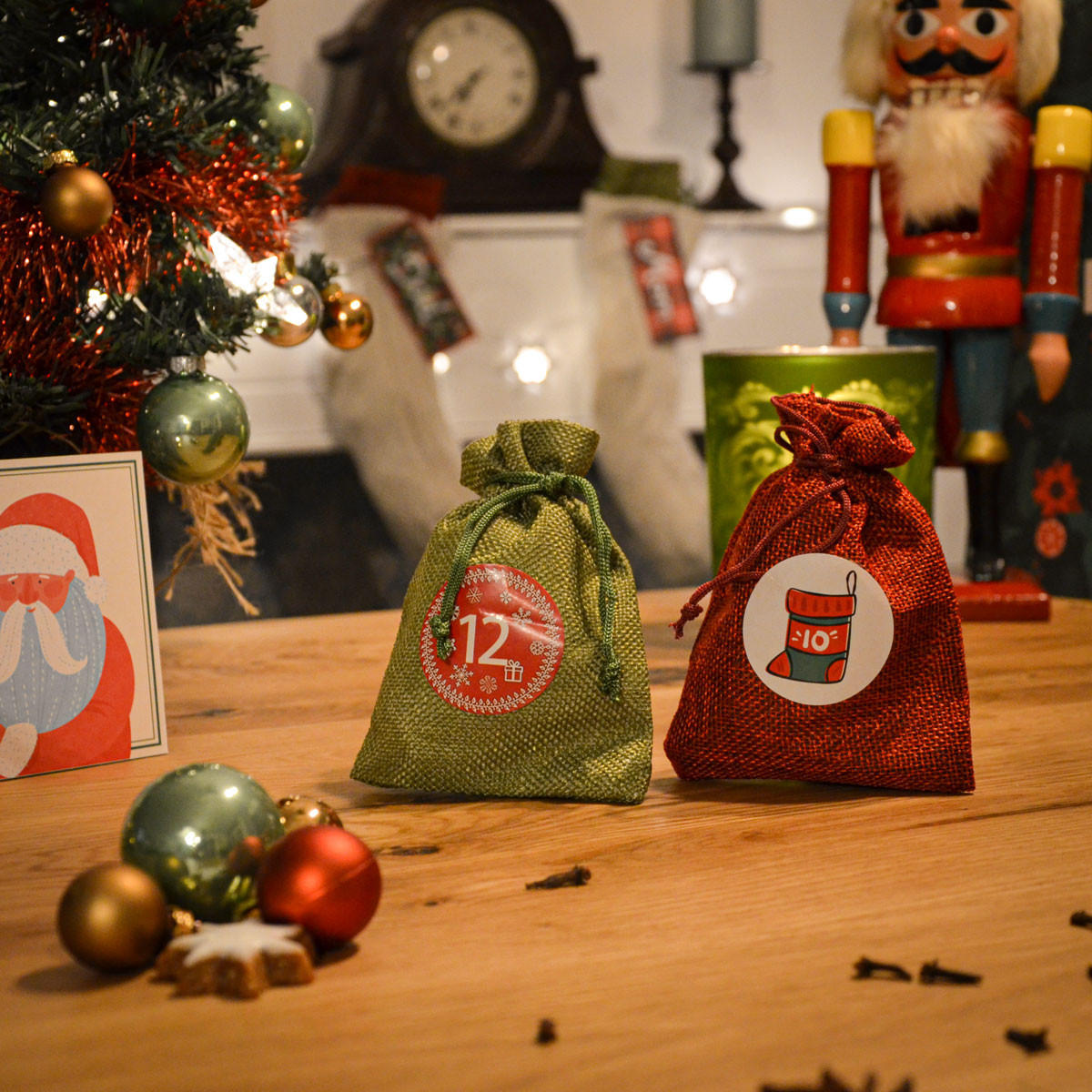 ADVENTSKALENDER zum Selbstbefüllen, 24 Geschenk-Säckchen Rot - Rot, Kunststoff (9.5/3/13cm) - Dunedesign