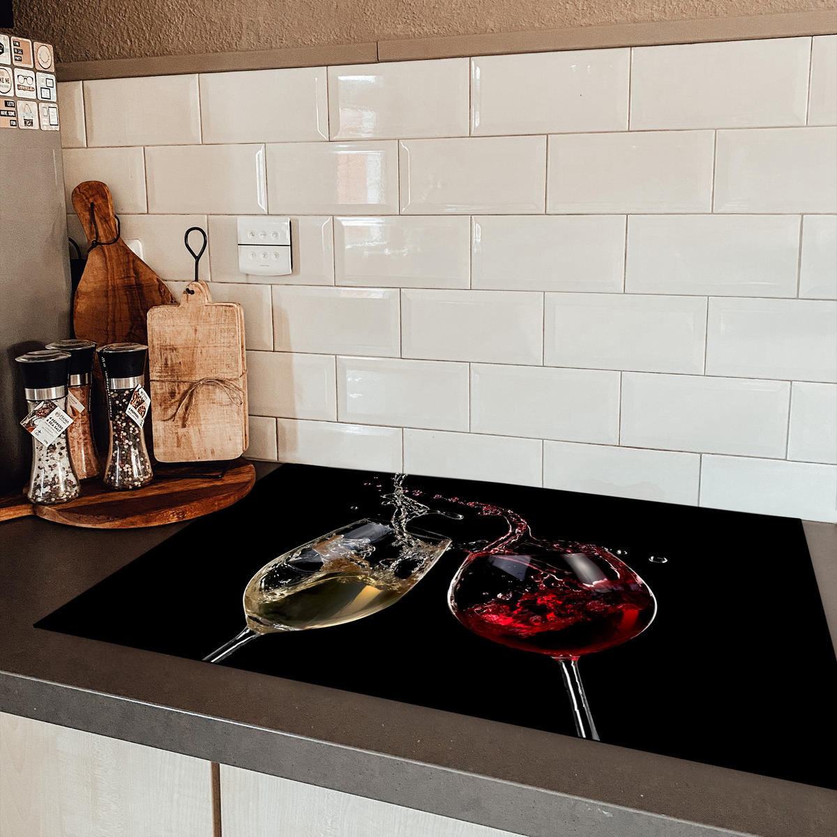 HERDABDECKPLATTE Rotwein - Weißwein - Glas - Schwarz Induktionsschutz 80x52.2 cm - Weinrot, Kunststoff (80.2/52.2/0.2cm) - MuchoWow