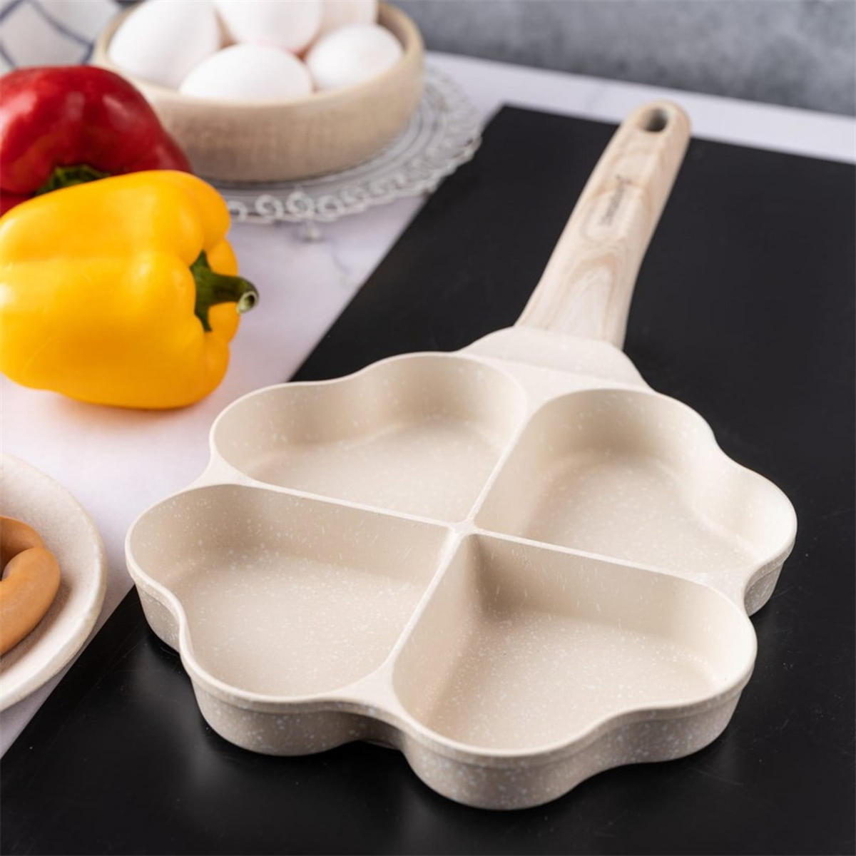 PFANNKUCHENPFANNE Beige 35.5/18.5/2.8 cm KB7819 - Beige, Metall (18.5cm) - Klausberg 