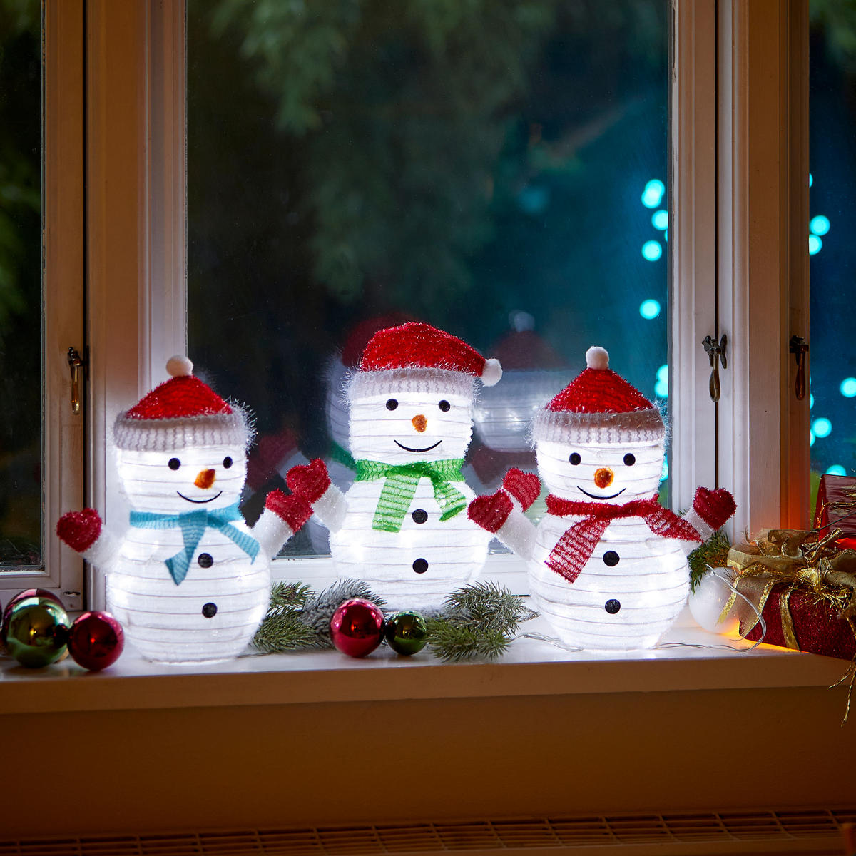 LED-SCHNEEMANN - 45 LEDs mit Timer und wetterfestem Batteriefach für Garten und Vorgarten, 3er-Set - Weiß, Kunststoff (15/22/25cm) - Northpoint