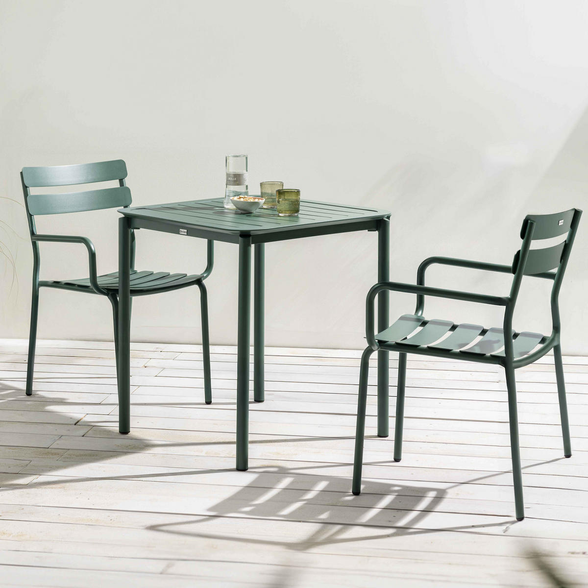 GARTENTISCH quadratisch (70 x 70cm) und 2 Sessel, Dunkelgrün - Grün, Metall - Oviala