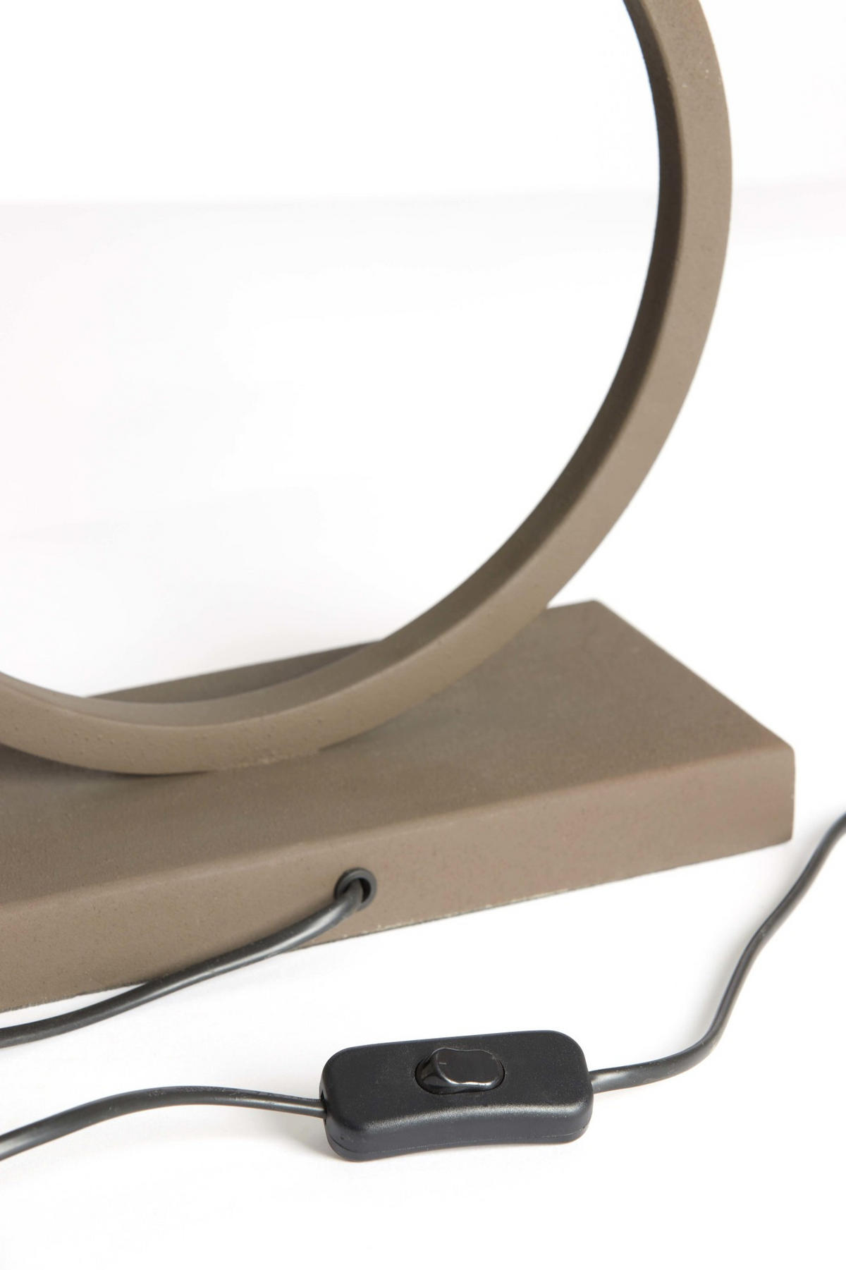 LAMPENFUSS Liva Braun Ø30/43 cm - Braun, Metall (30/12.5/42cm) - Light & Living