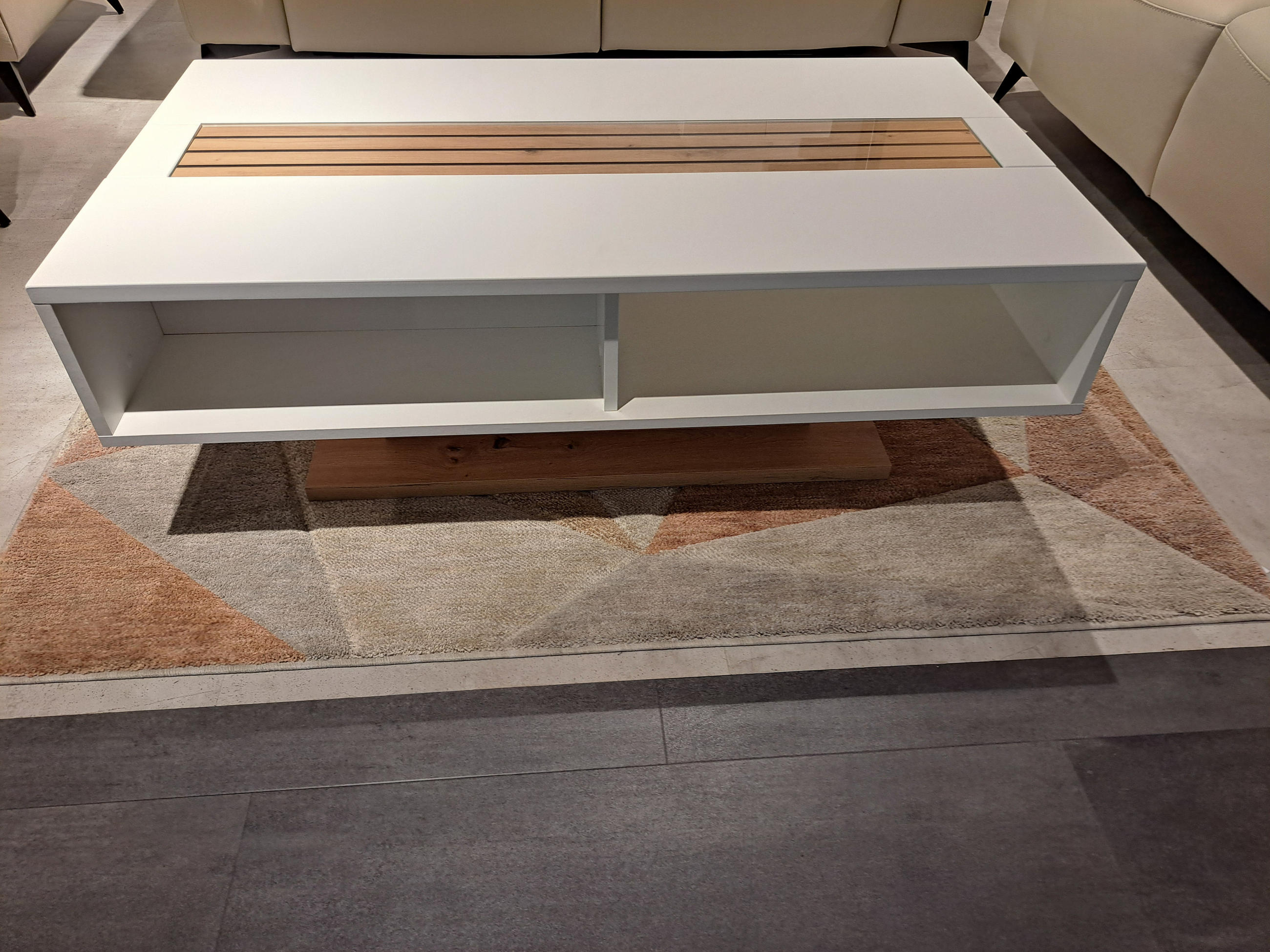 DNEVNI REGAL FRESNO - Hom`in