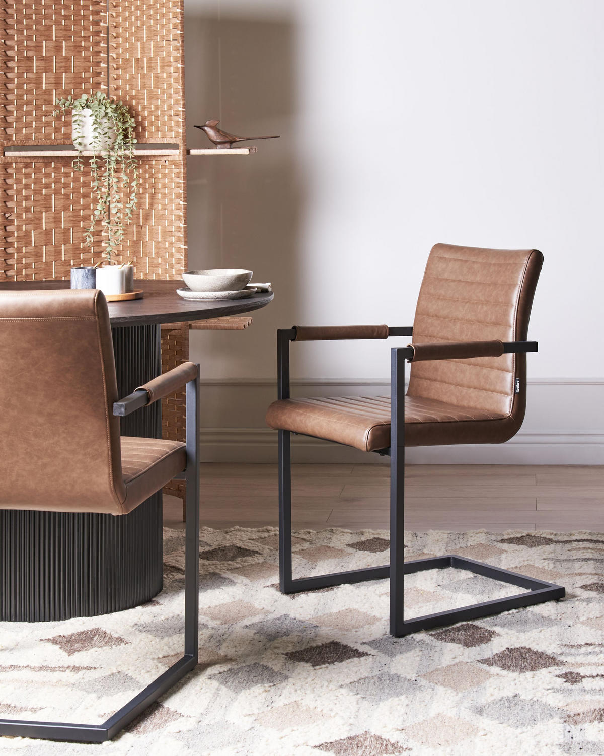 KONFERENZSTUHL 2er-Set Kunstleder Braun Buford - Braun, Kunststoff (52/87/54cm) - Beliani