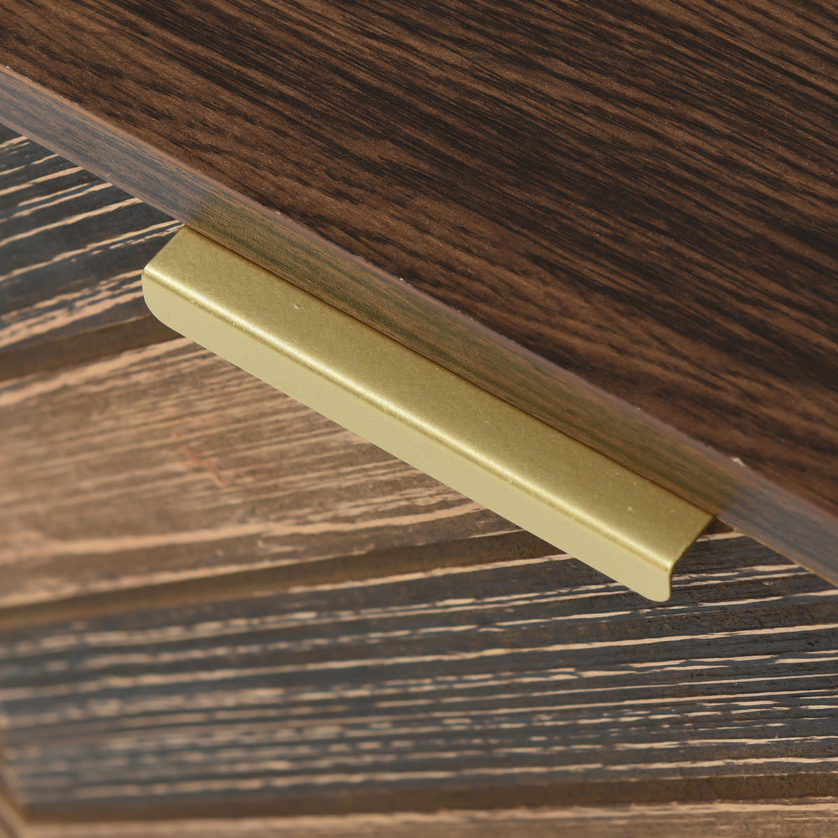 LOWBOARD in Naturfarben TV Schrank mit Türen aus Massivholzfurnier, Goldgriffen und Eisenfüßen, B155/T38/H48cm - Goldfarben/Naturfarben, Holzwerkstoff/Metall (155/48/38cm) - STILVORA