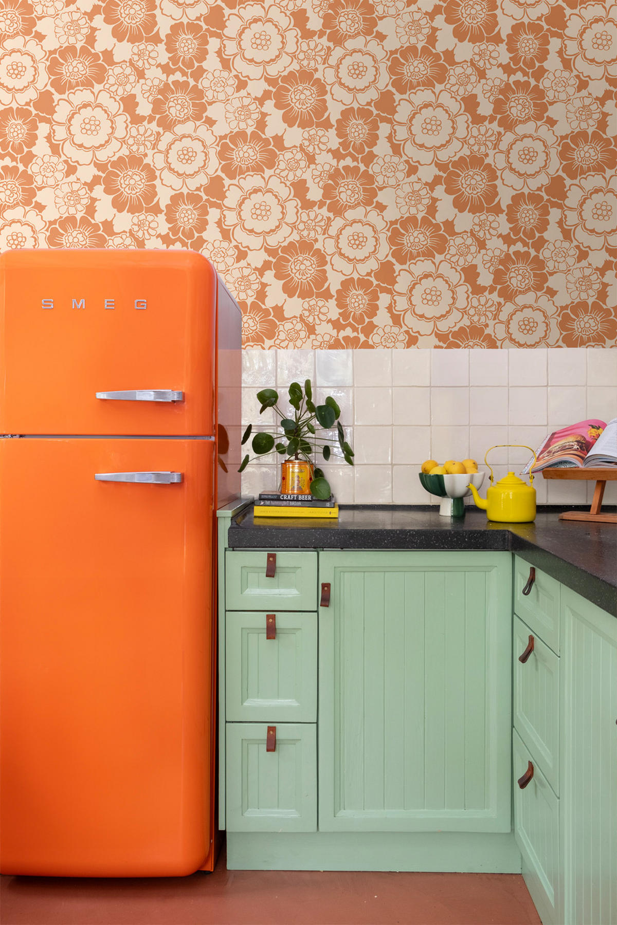 TAPETE Retro Blumen 50 x 900 cm - Orange, Papier (50/900cm) - ESTAhome