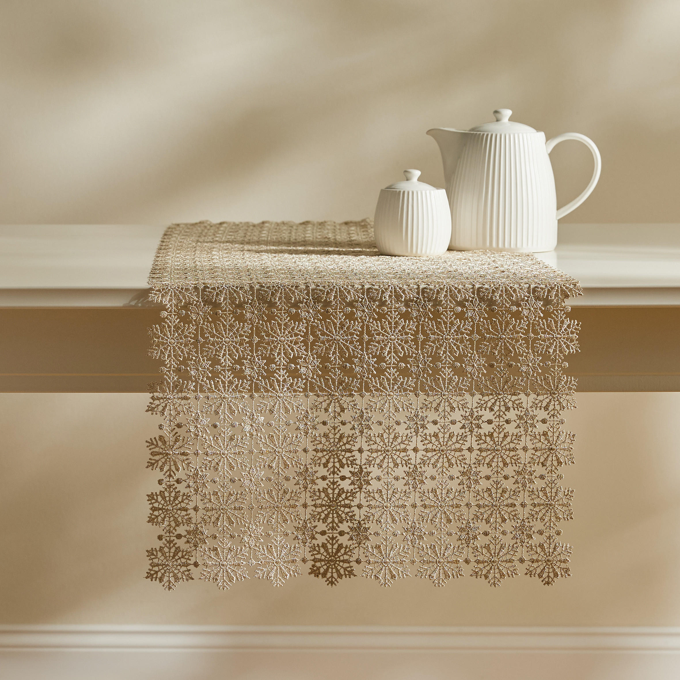 TISCHLÄUFER Spitze SANTAR, 40x180 cm, Golden, Weihnachten Deko Tischdecke, Christmas - Goldfarben, Kunststoff (180/40/1cm) - home&you