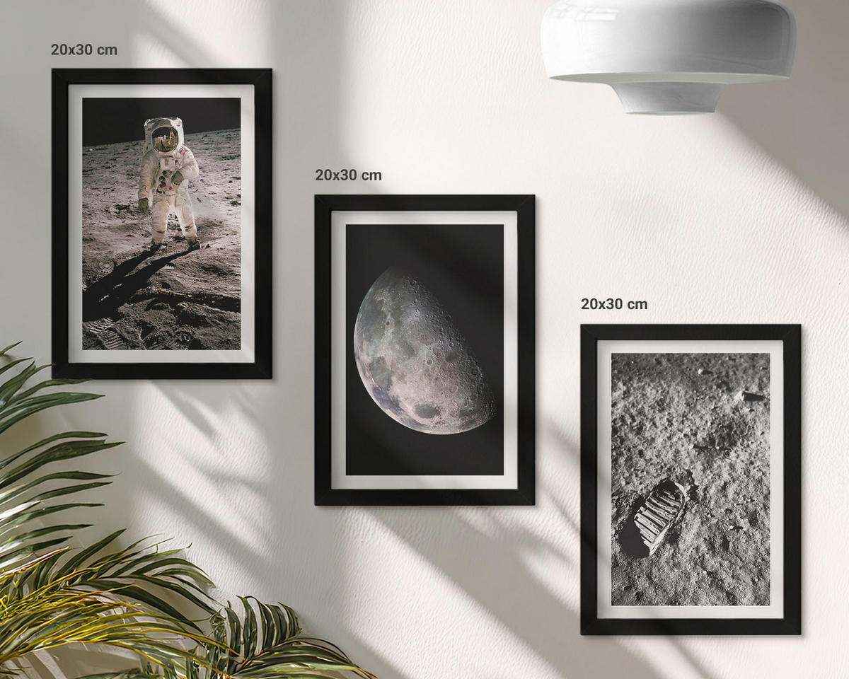 BILDER SET 3er Set - 20x30 cm Schwarzer Rahmen - Astronautenfoto vom Mond - Schwarz, Kunststoff (20/30cm) - TULUP