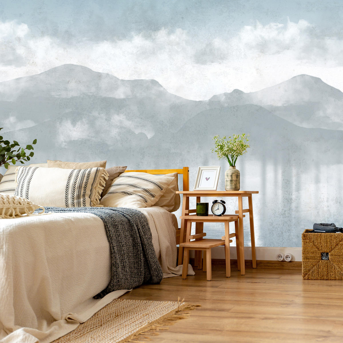 FOTOTAPETE Neblige blaue Landschaft Berge 350x256 - Blau/Weiß, Papier (350/256cm) - Muralo