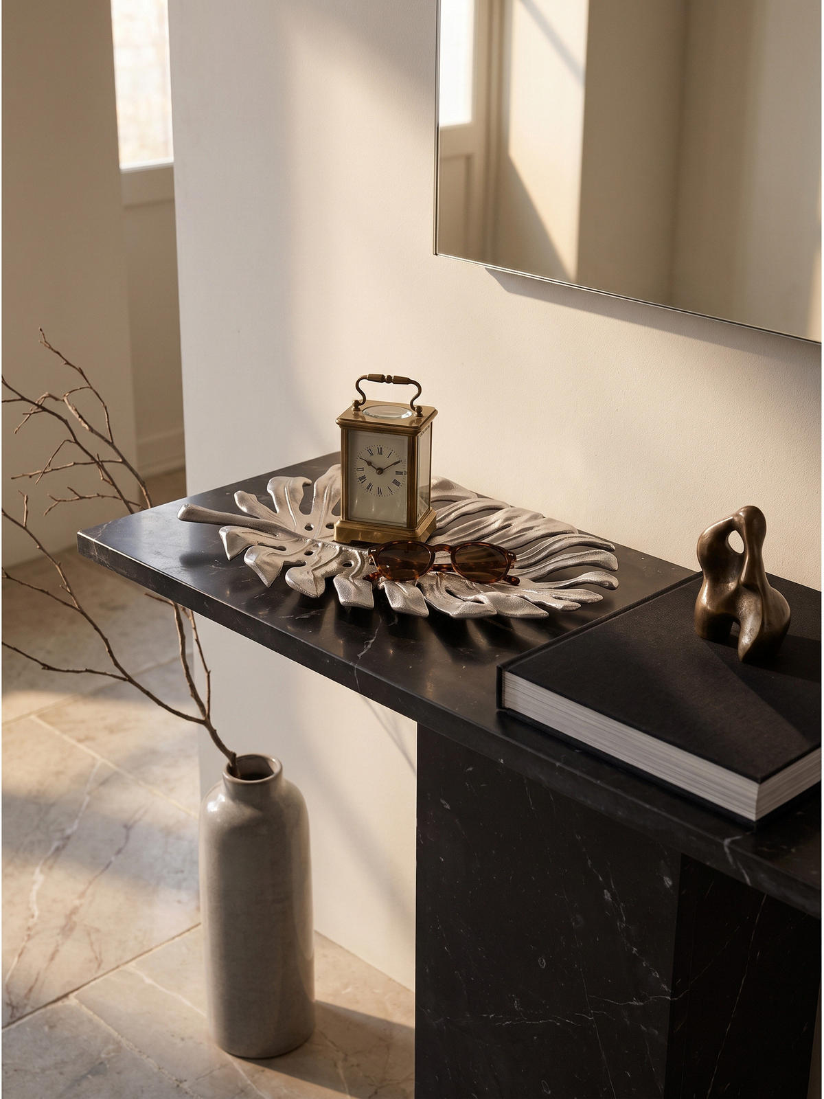 DEKOSCHALE MILNA, Aluminium, handgefertigt, Silber, 36 x 29 x 4 cm - Silberfarben, Metall (4cm) - KADIMA DESIGN