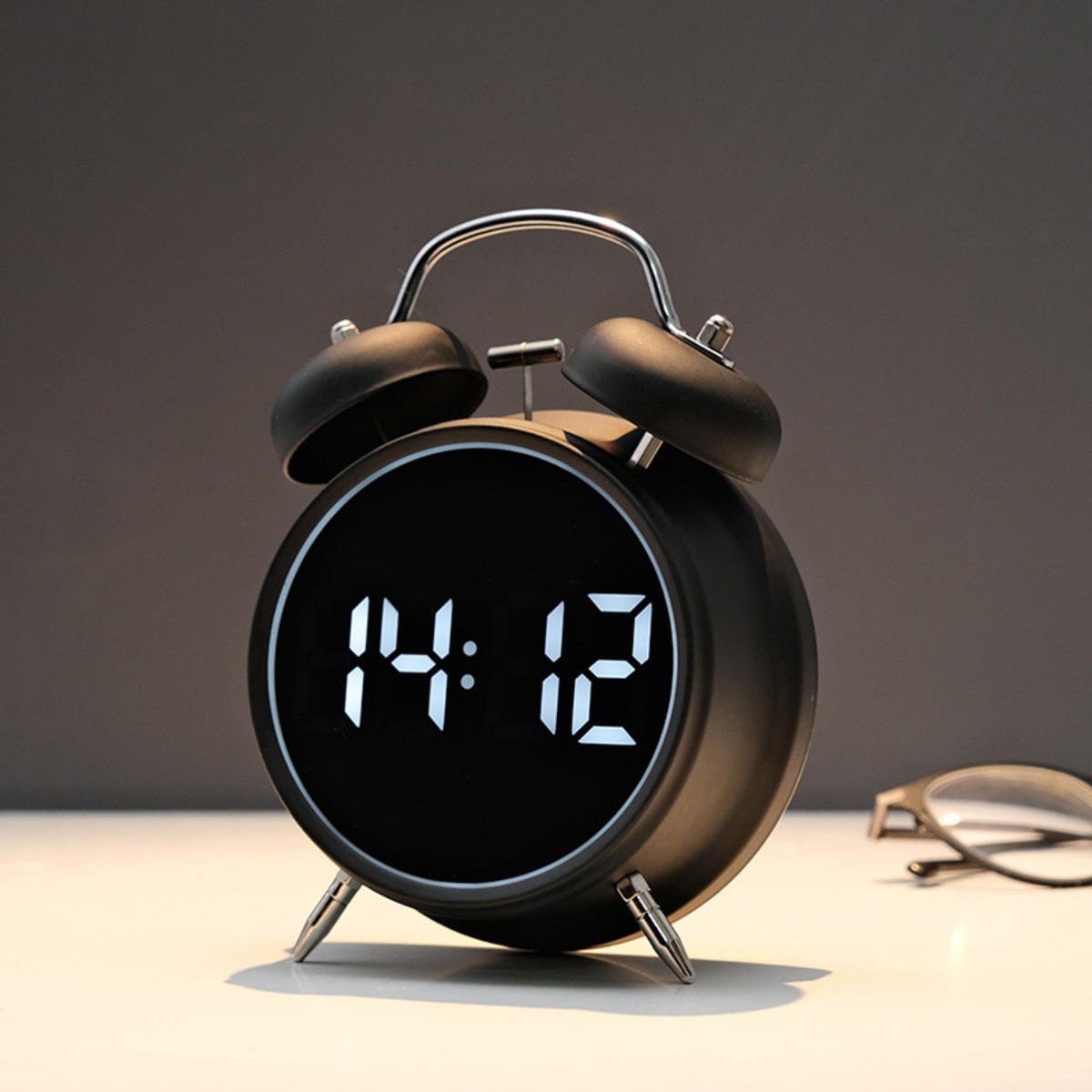 WECKER USB-Aufladung 11,7/5,5/16 cm - Schwarz, Metall (5.5/16/11.7cm) - Authentics