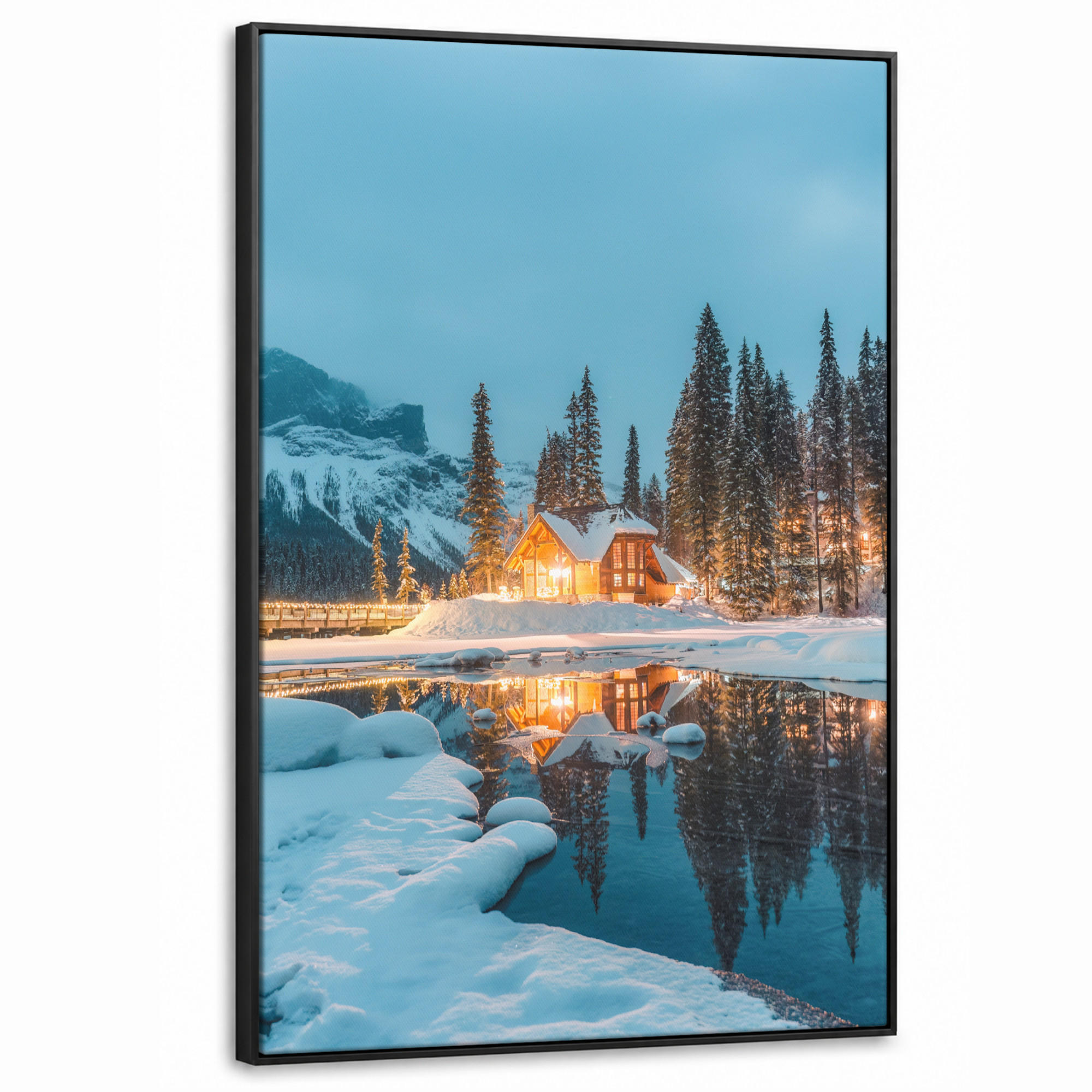 LEINWAND Bilder mit Rahmen - Winterlandschaft - Natur - Haus - Berge - Schnee - 90x140 - Hellblau, Textil (90/140cm) - MuchoWow