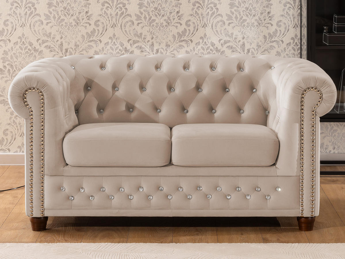 CHESTERFIELD-SOFA 2-sitzer Cleo Blink Beige Samt mit Kristallsteppung und braunen Massivholzfüßen - Beige/Braun, Holz/Textil (148/72/86cm) - S-Style Möbel
