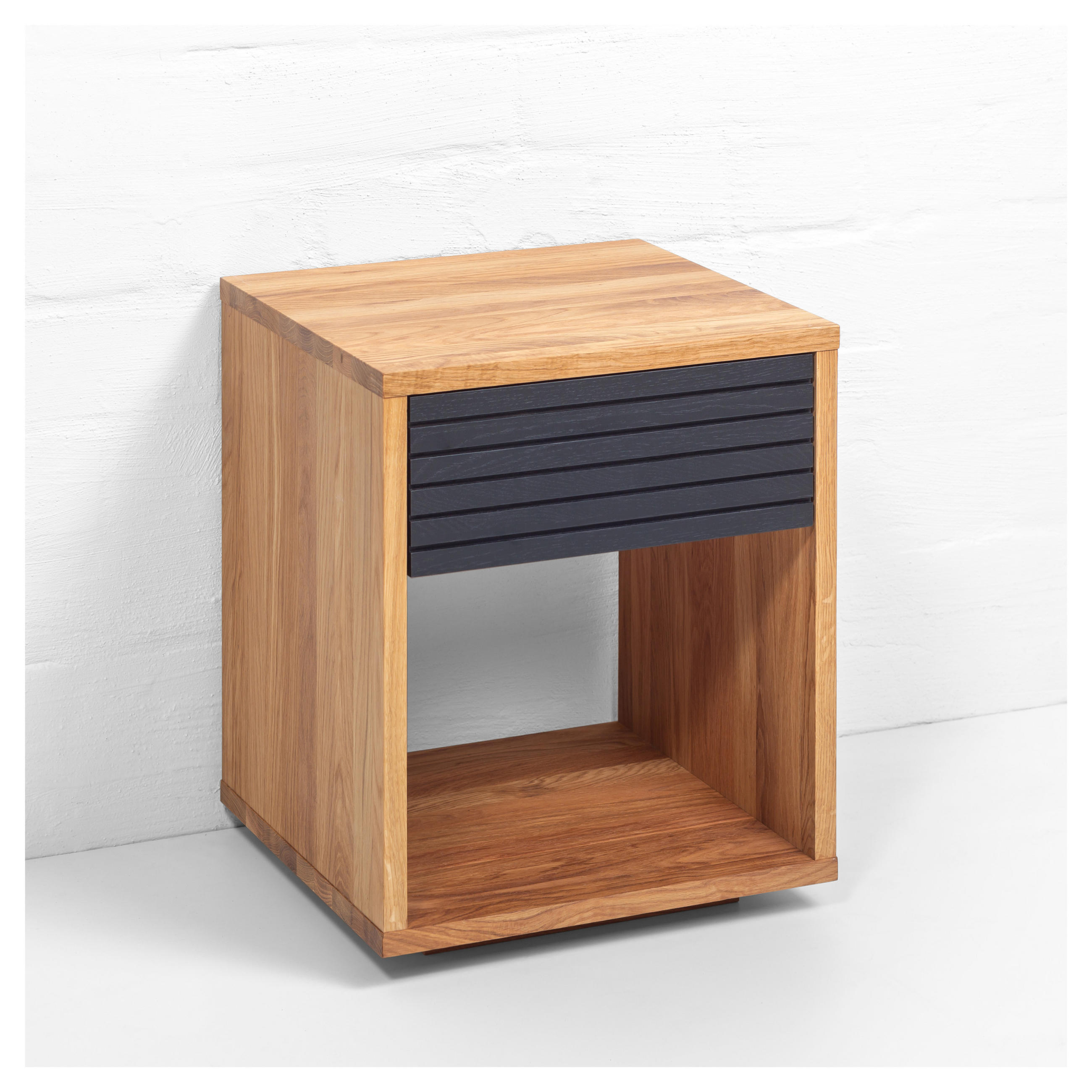 NACHTTISCH Emma, Eiche, schwarze Schublade, 38/40/50 cm - Honigeiche/Eichefarben, Holz (40/50/38cm) - WOODEK