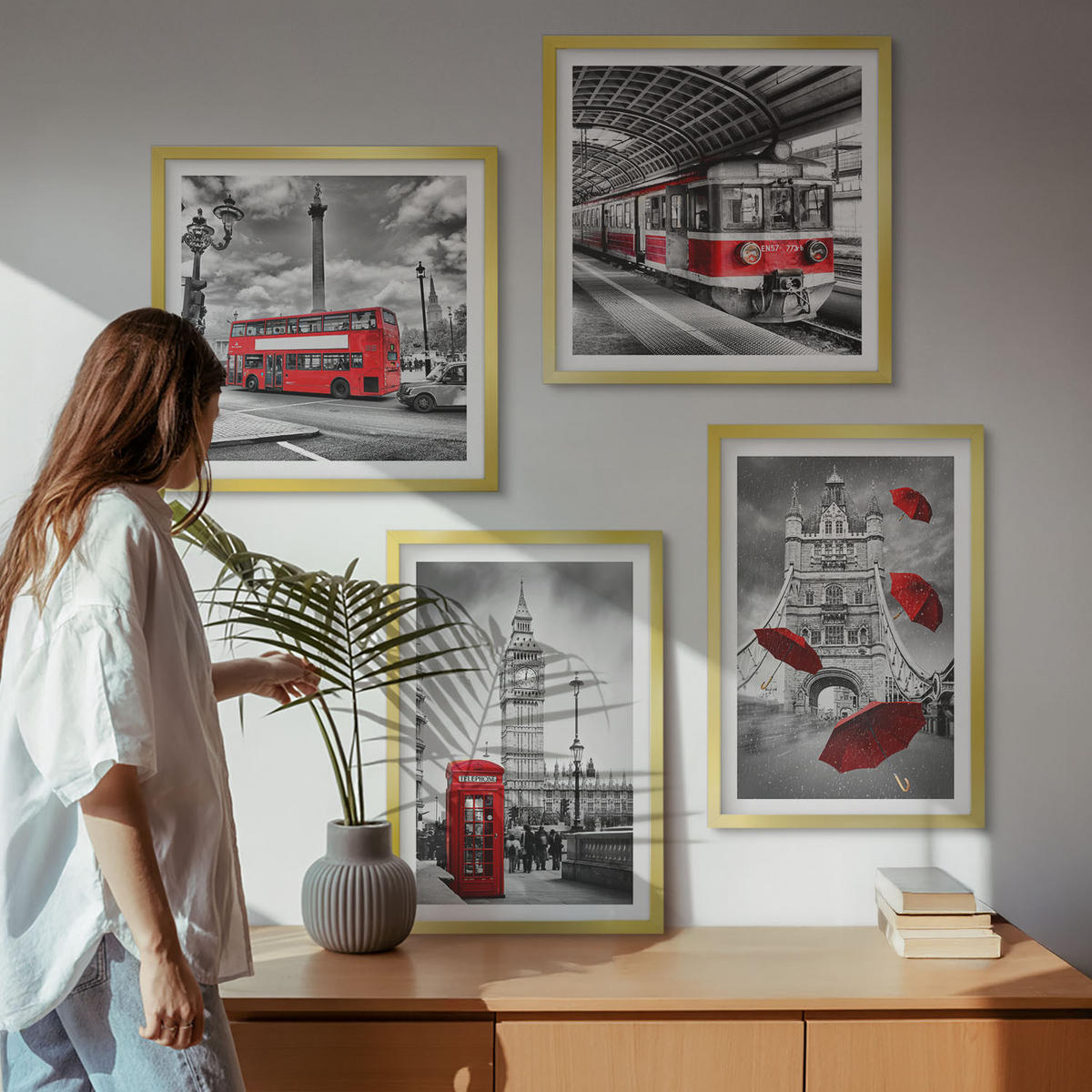 BILDER SET 4er Set - 50x50 cm & 40x60 cm Goldrahmen - Red Accents London - Goldfarben, Kunststoff (50/50cm) - TULUP