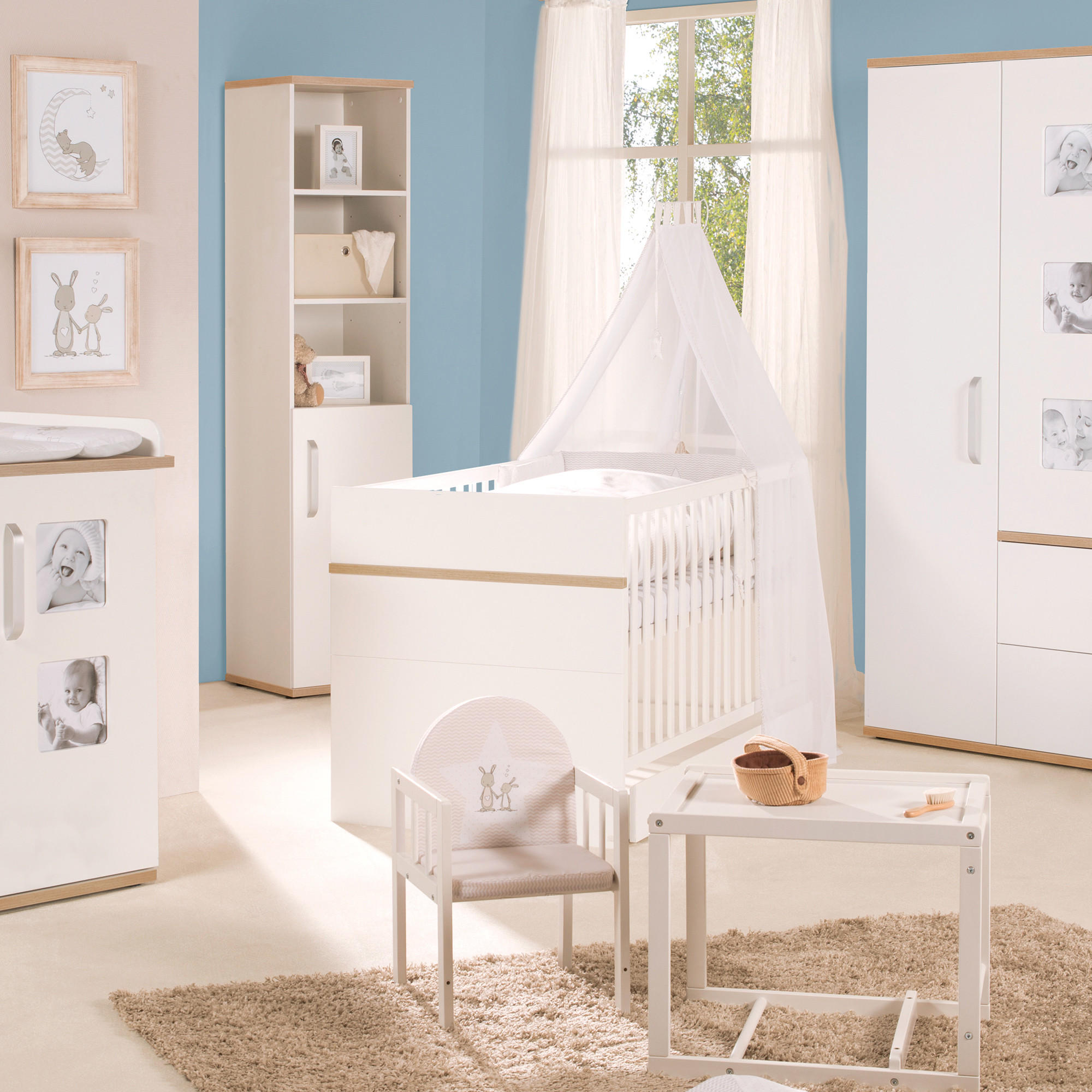BABYZIMMER-SET Pia, mit breiter Wickelkommode, 2-teilig - Weiß, Holzwerkstoff (76/81/142.5cm) - Roba