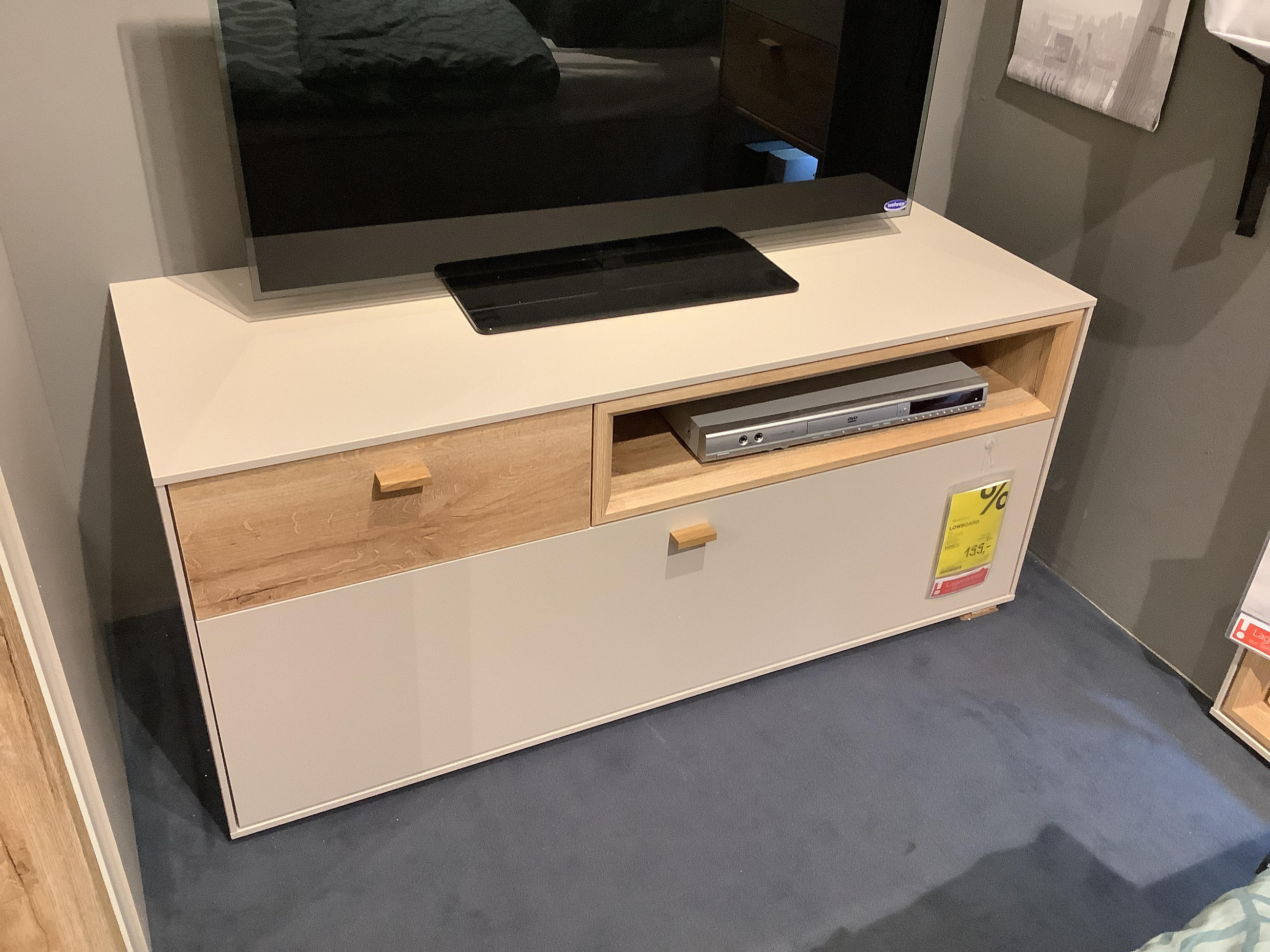 LOWBOARD NIKA - Hom`in