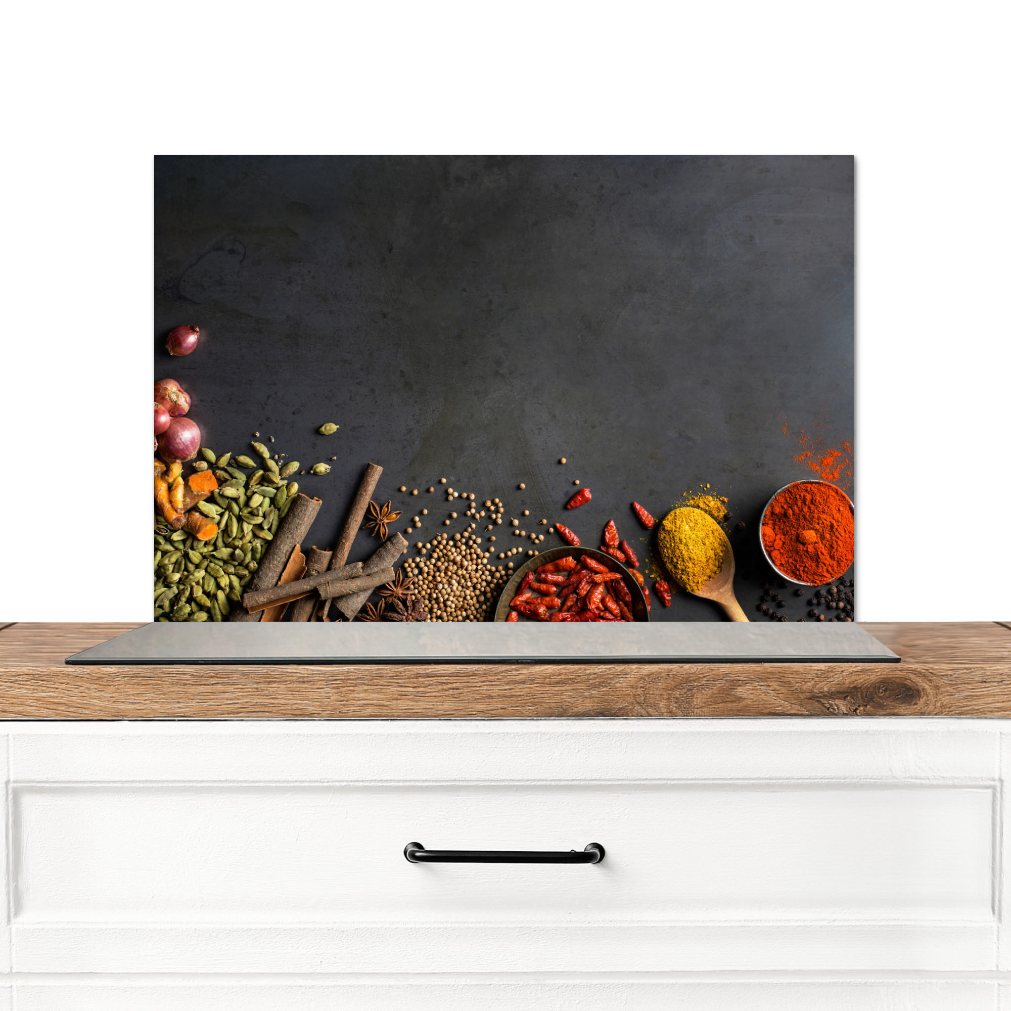 SPRITZSCHUTZ KÜCHE Kräuter - Lebensmittel - Gewürze - Schwarz - Paprika - Zimt 60x40 cm - Currygelb, Metall (60/0.3/40cm) - MuchoWow