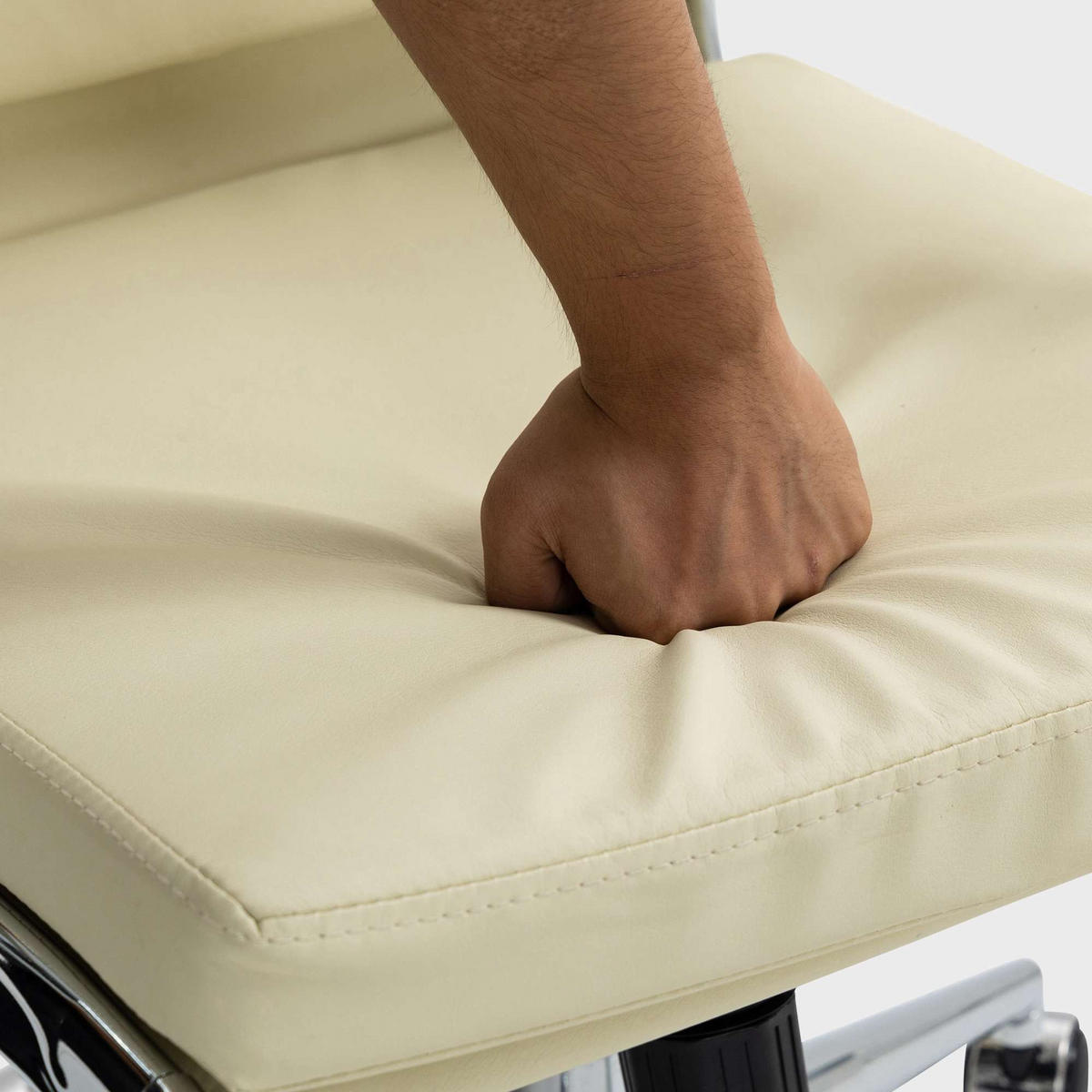 CHEFSESSEL Lederlook creme - Chromfarben/Creme, Textil/Metall (61/107/65cm) - CLP