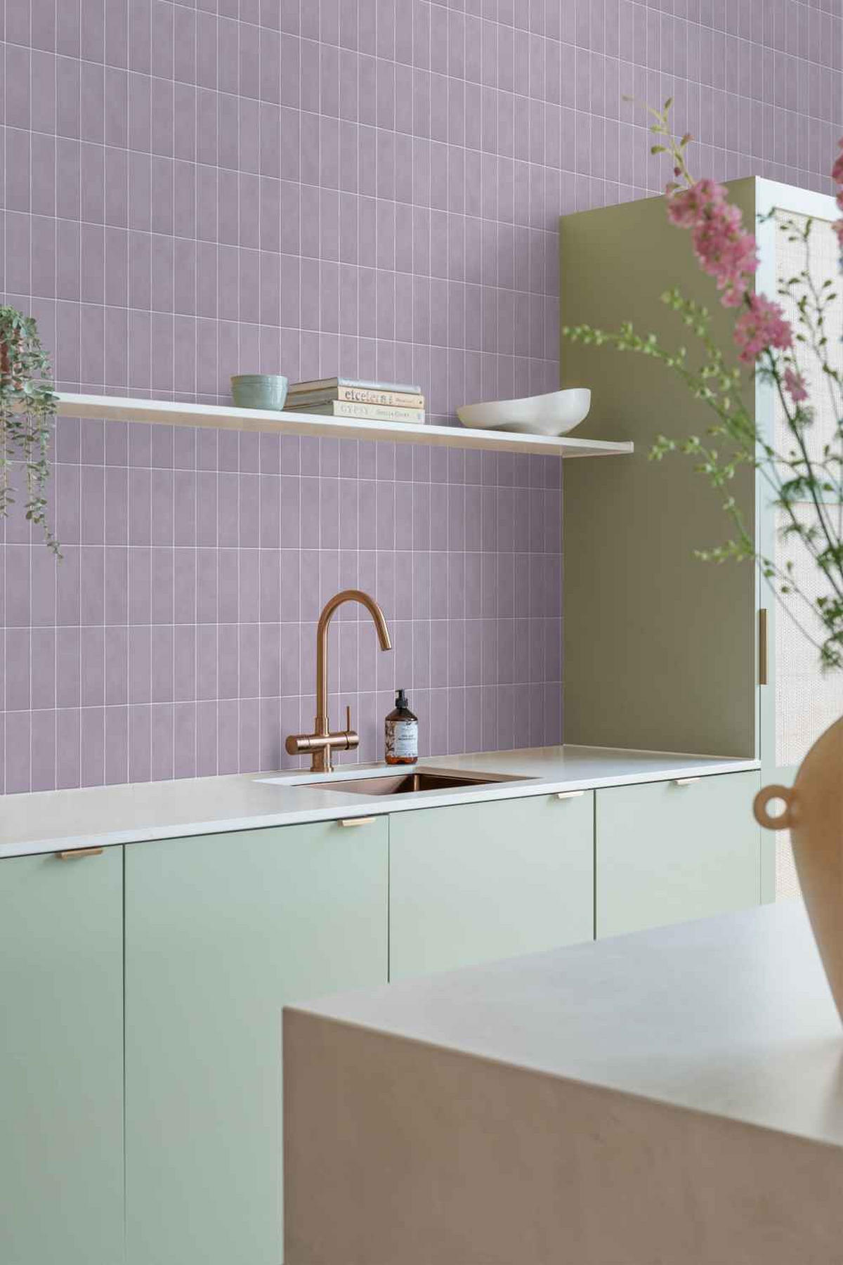 TAPETE Fliesenmuster 50 x 900 cm - Lila, Papier (50/900cm) - ESTAhome