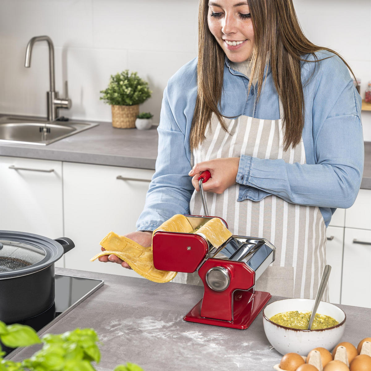 NUDELMASCHINE, rot - Rot, Metall (20/15/21cm) - bremermann