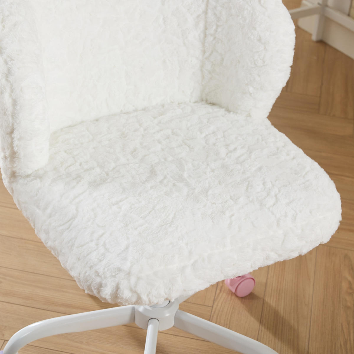 DREHSTUHL DE-40971 mit Kunsthasenfell-Bezug und bunten Rollen Creme - Creme, Metall (55/81/57cm) - ComfortXL
