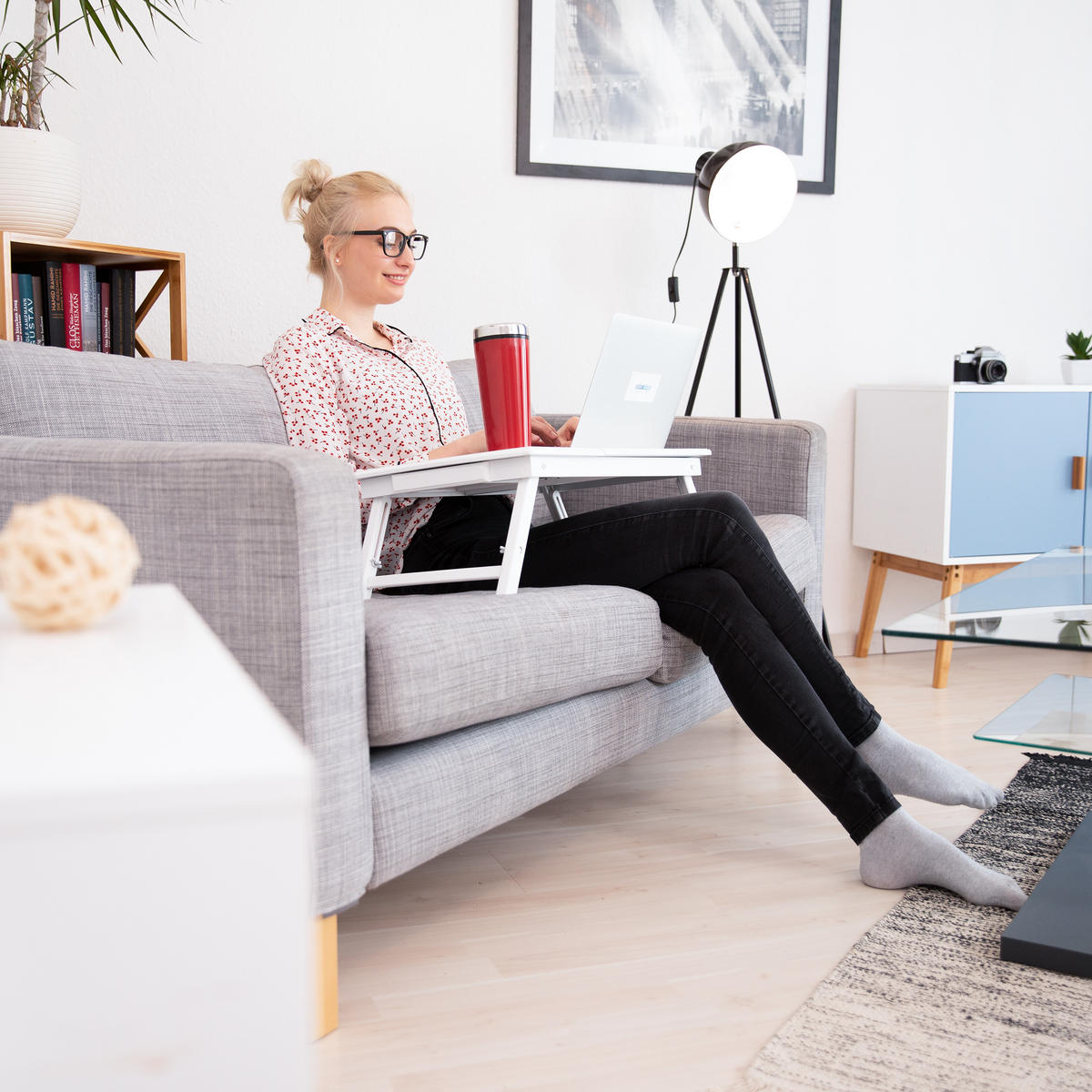 LAPTOPBORD Vit bambu hopfällbart med låda - Vit, Trä (35/60/24cm) - Relaxdays