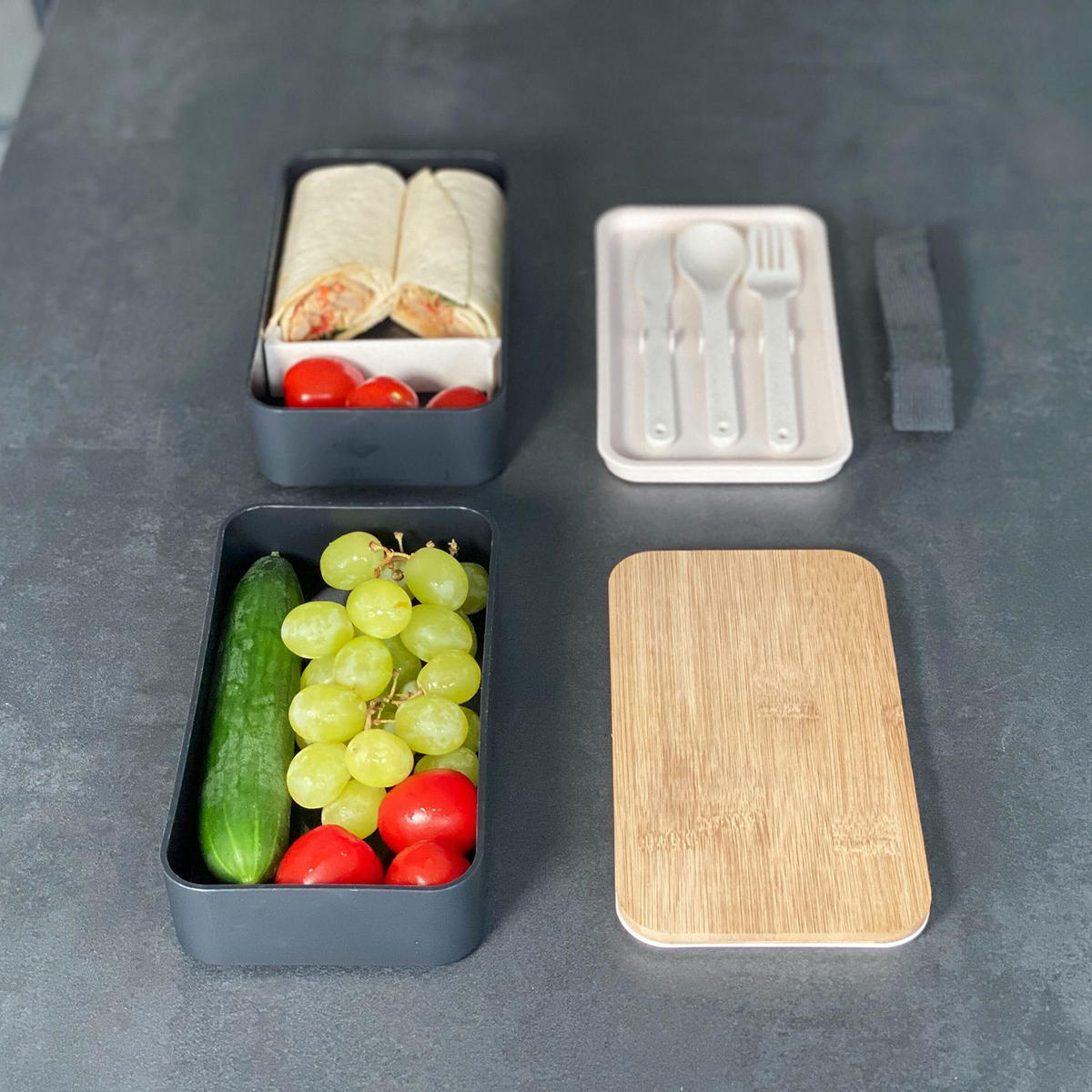 LUNCH BROTBOX mit Messer Gabel Löffel - Schwarz, Naturmaterialien (10.5/9.3/18.5cm) - Intirilife