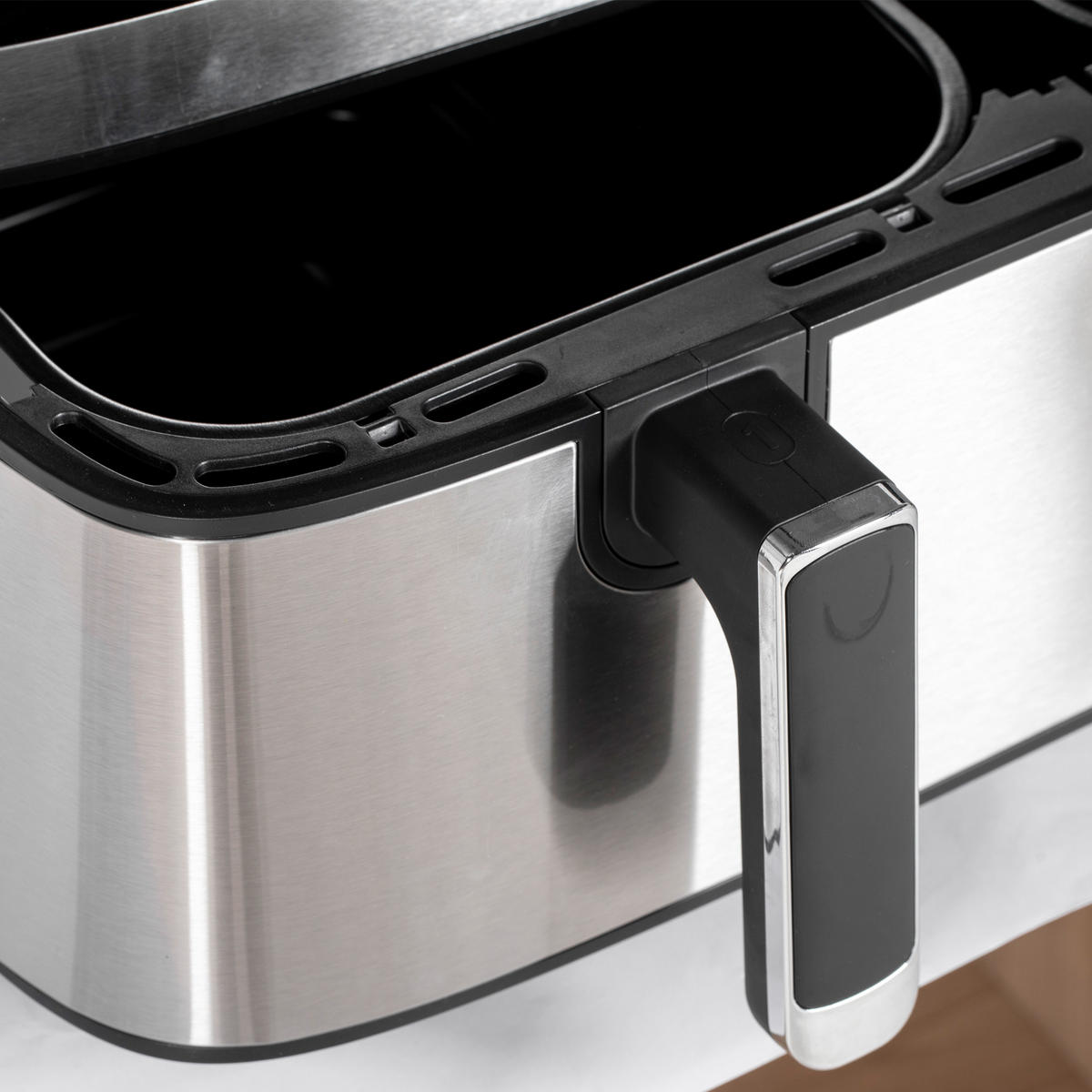 HEISSLUFTFRITTEUSE DE-07932 2 Körbe (5,2 L & 3,3 L), 8 Programme Schwarz+Silber - Schwarz, Metall (39.2/31.1/41.8cm) - ComfortXL
