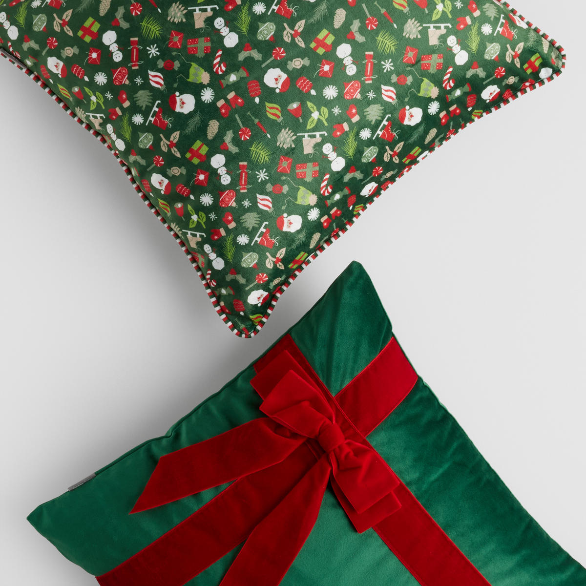 KISSENBEZUG Festio, 45x45cm, Grün, Weihnachten Kissenhülle, Weihnachtsdeko, Christmas, Weihnachtsmotiv Sofakissen Dekokissenbezuge - Grün, Kunststoff (45/45cm) - home&you