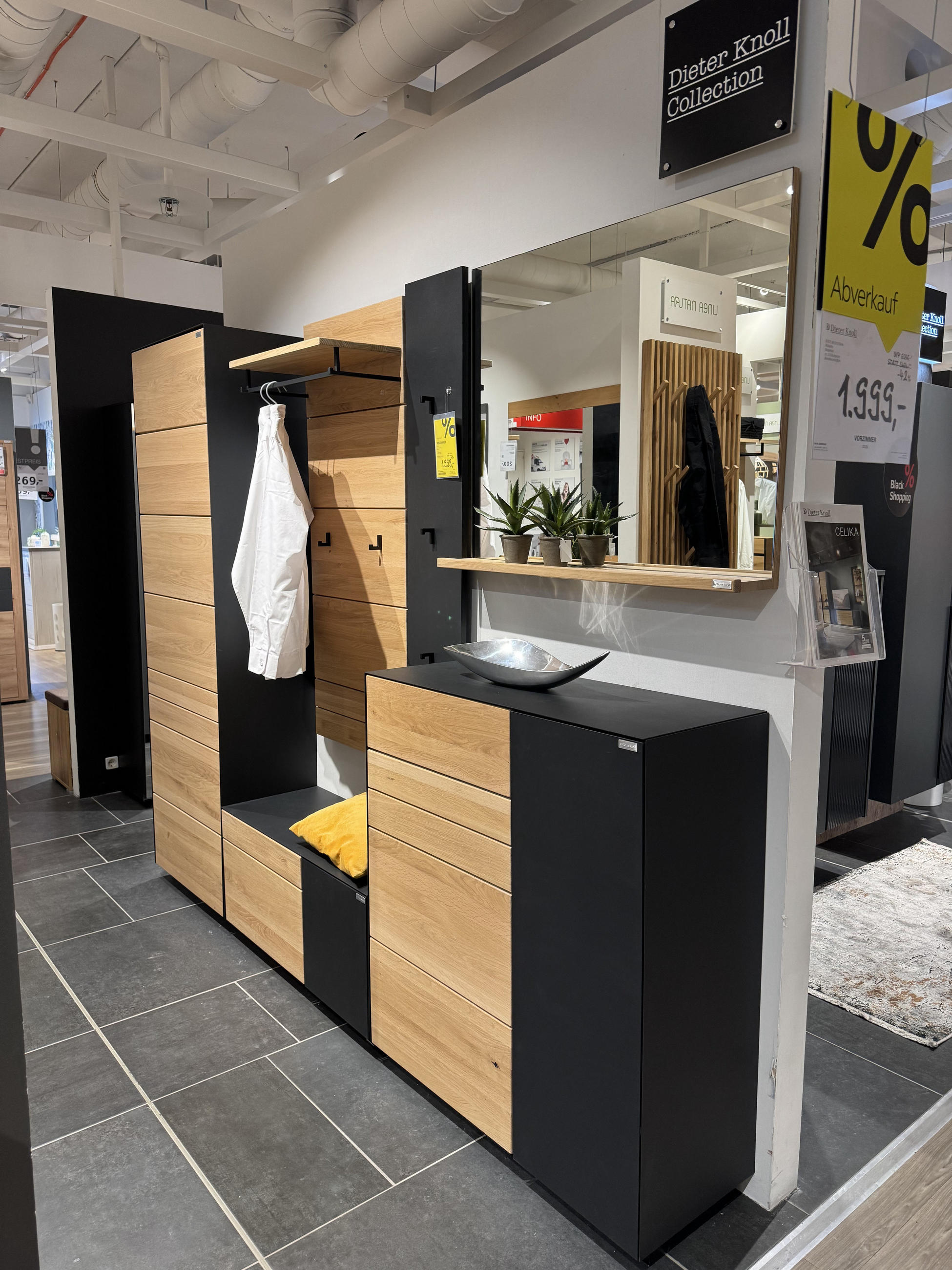 Vorzimmer Celika - Dieter Knoll