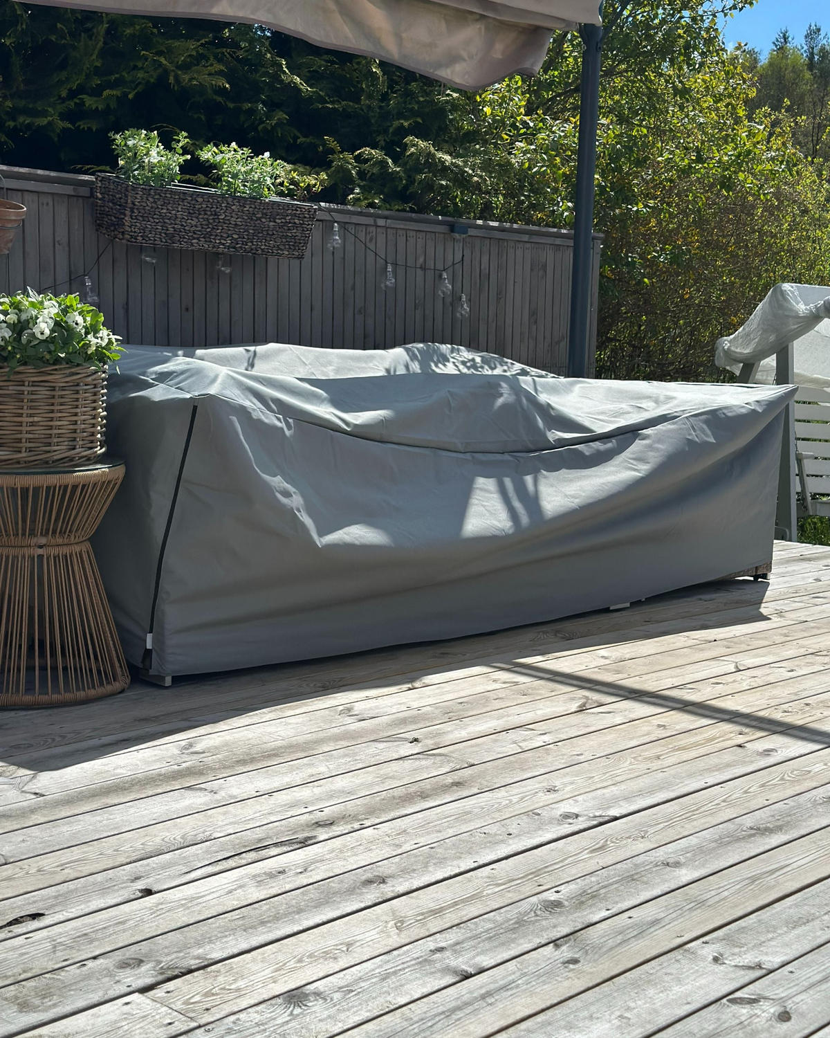 HUSĂ DE PROTECȚIE PLOAIE pentru mobilier de grădină SANO 250/165/65 cm Chuva - gri, material plastic (250/65/165cm) - Beliani