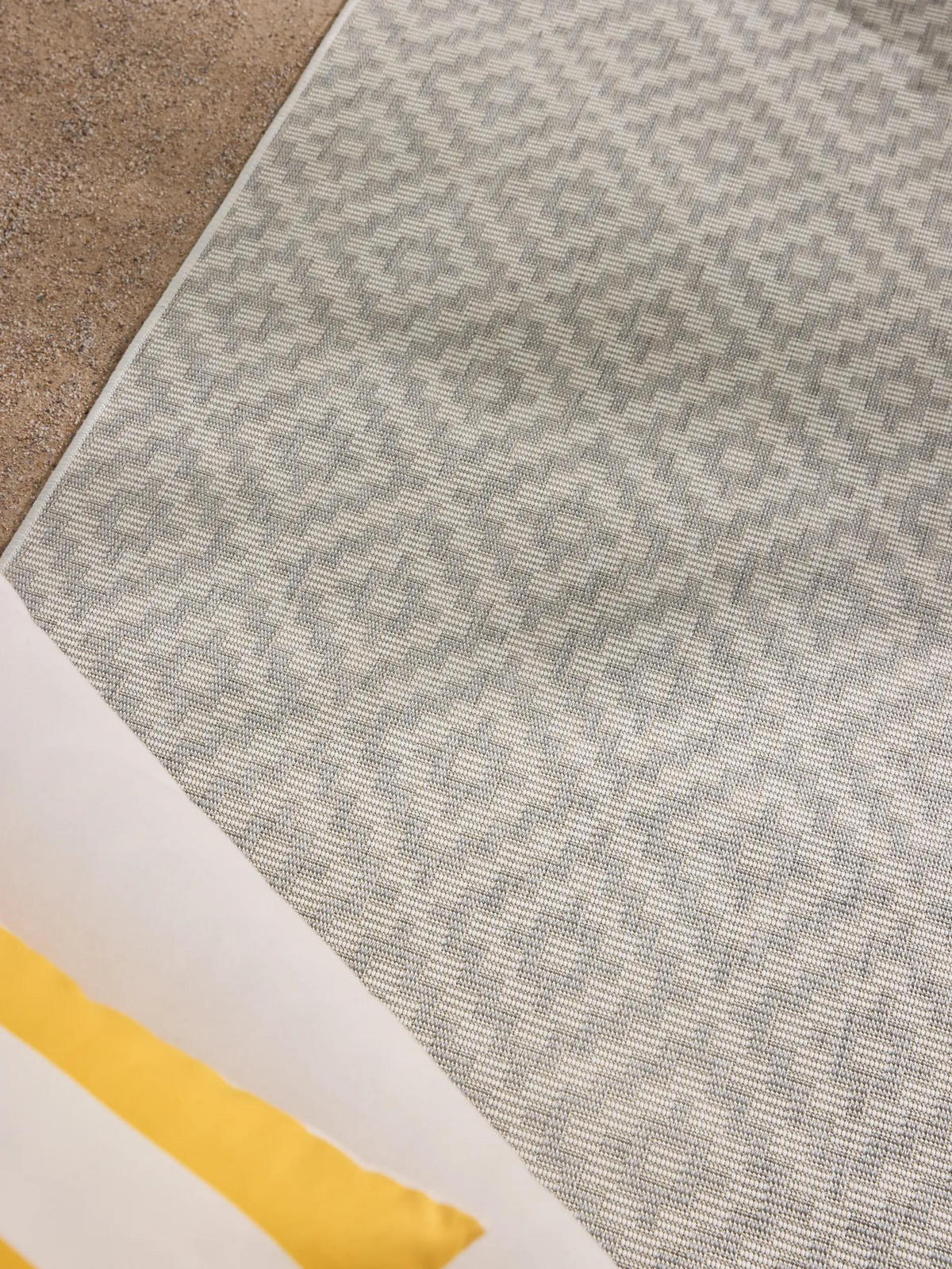 OUTDOORTEPPICH Metro Grau 140x200 cm - Grau, Textil (140/200cm) - benuta Nest