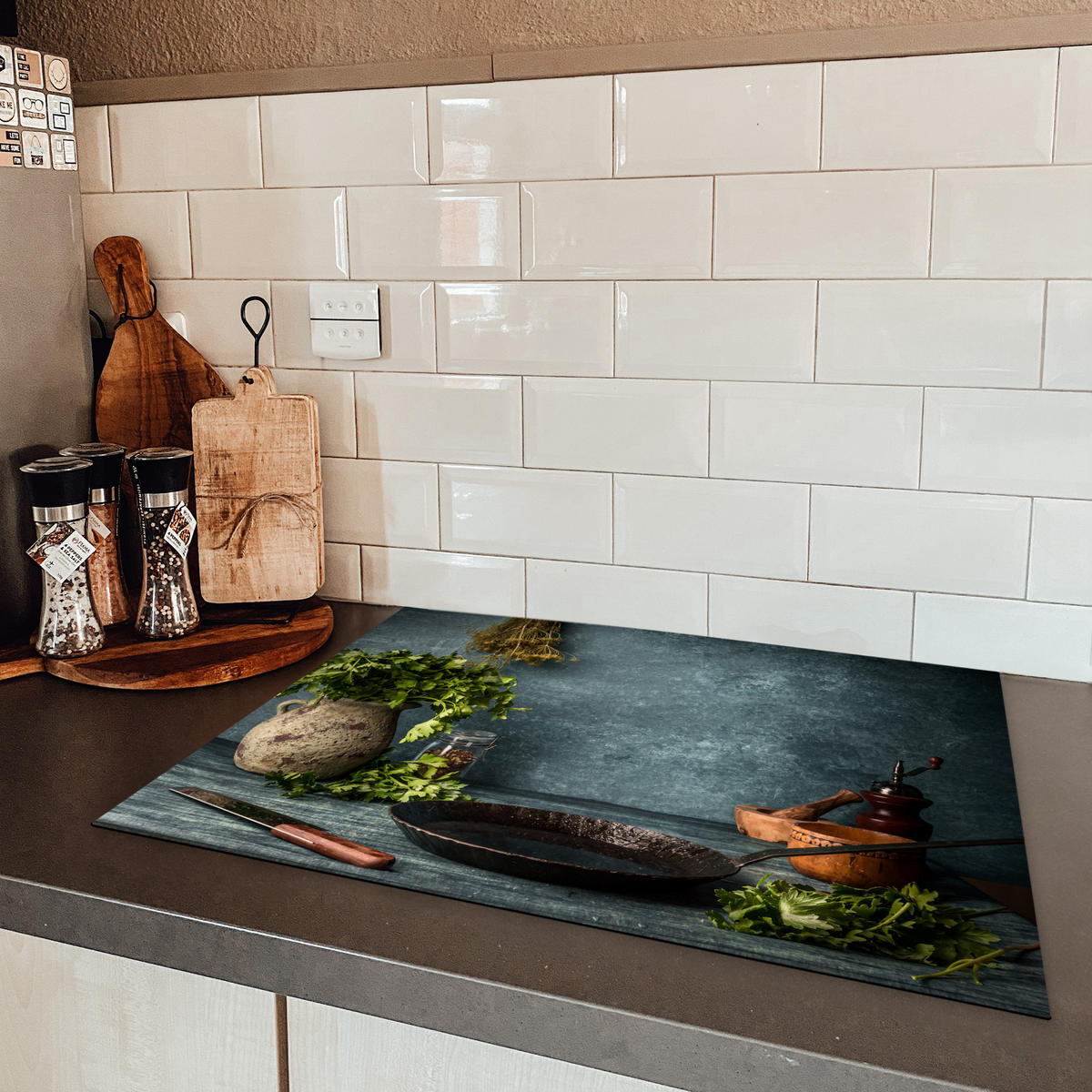 HERDABDECKPLATTE Kräuter - Gewürze - Pfanne - Messer - Grau - Rustikal Induktionsmatte 71x52 cm - Petrol, Kunststoff (71/52/0.2cm) - MuchoWow
