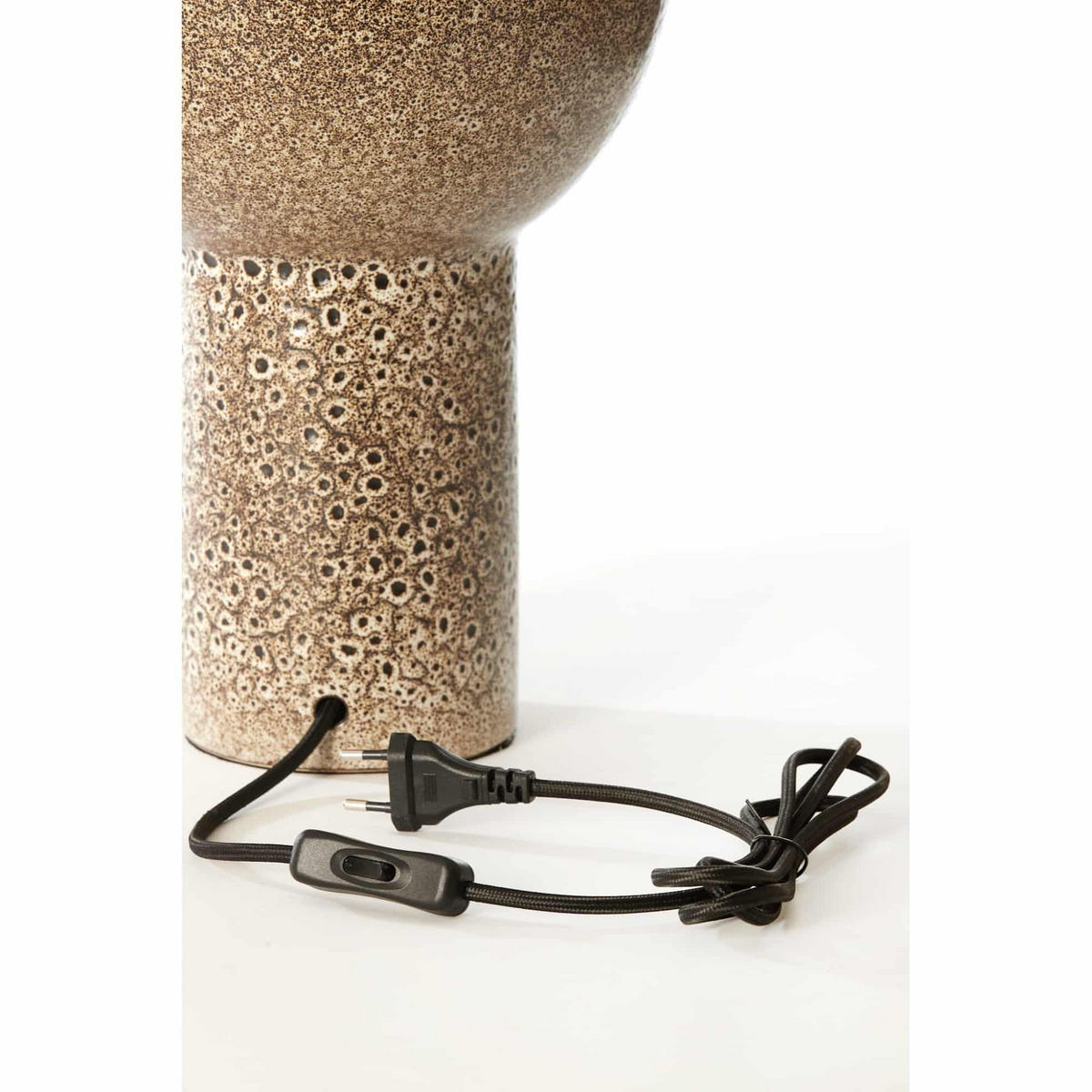 LAMPENFUSS Yasur Schwarz 26/26/34.5 cm - Schwarz, Keramik (26/26/34.5cm) - Light & Living